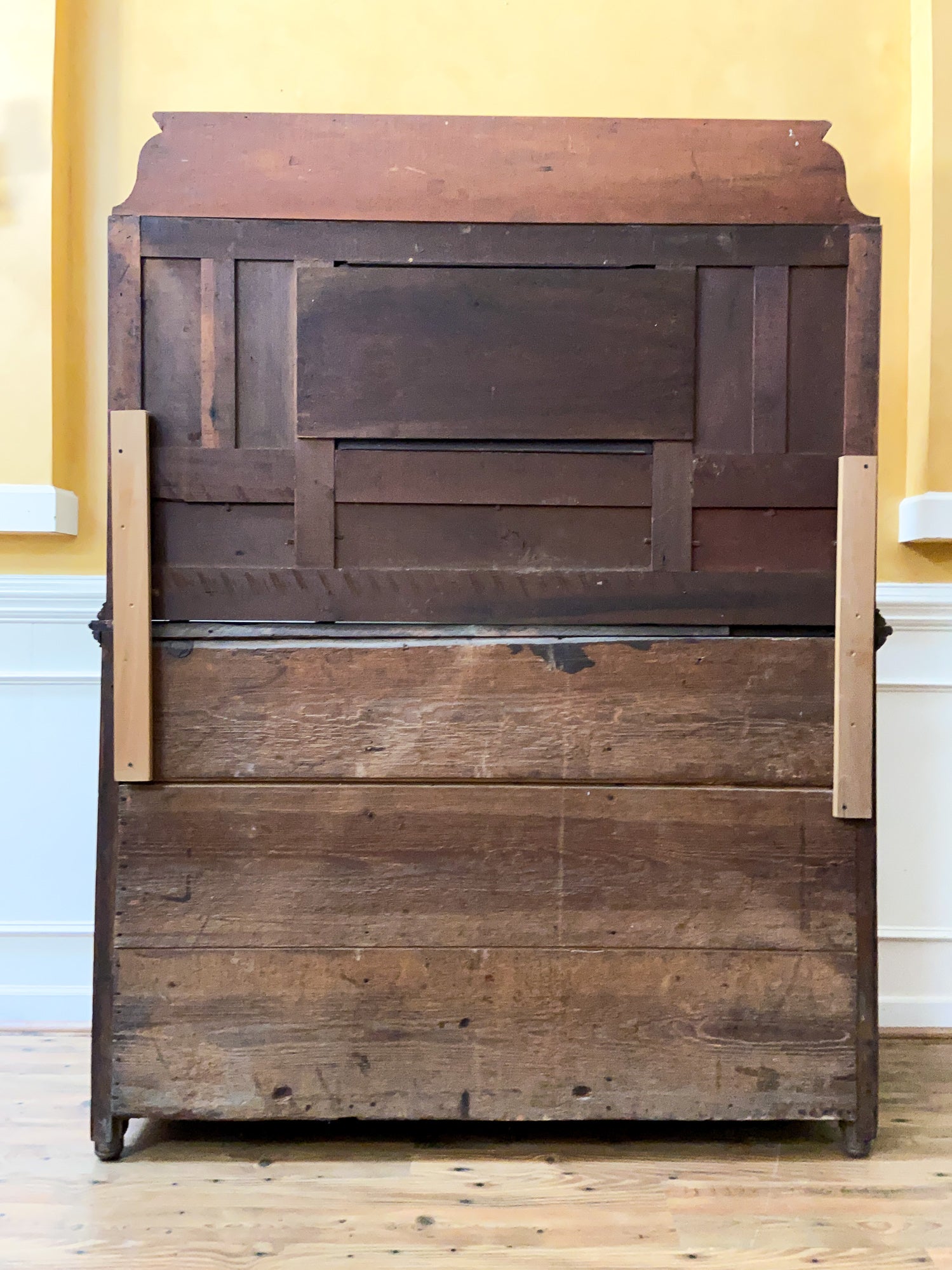 19th Century American Mirror-Back Display Sideboard