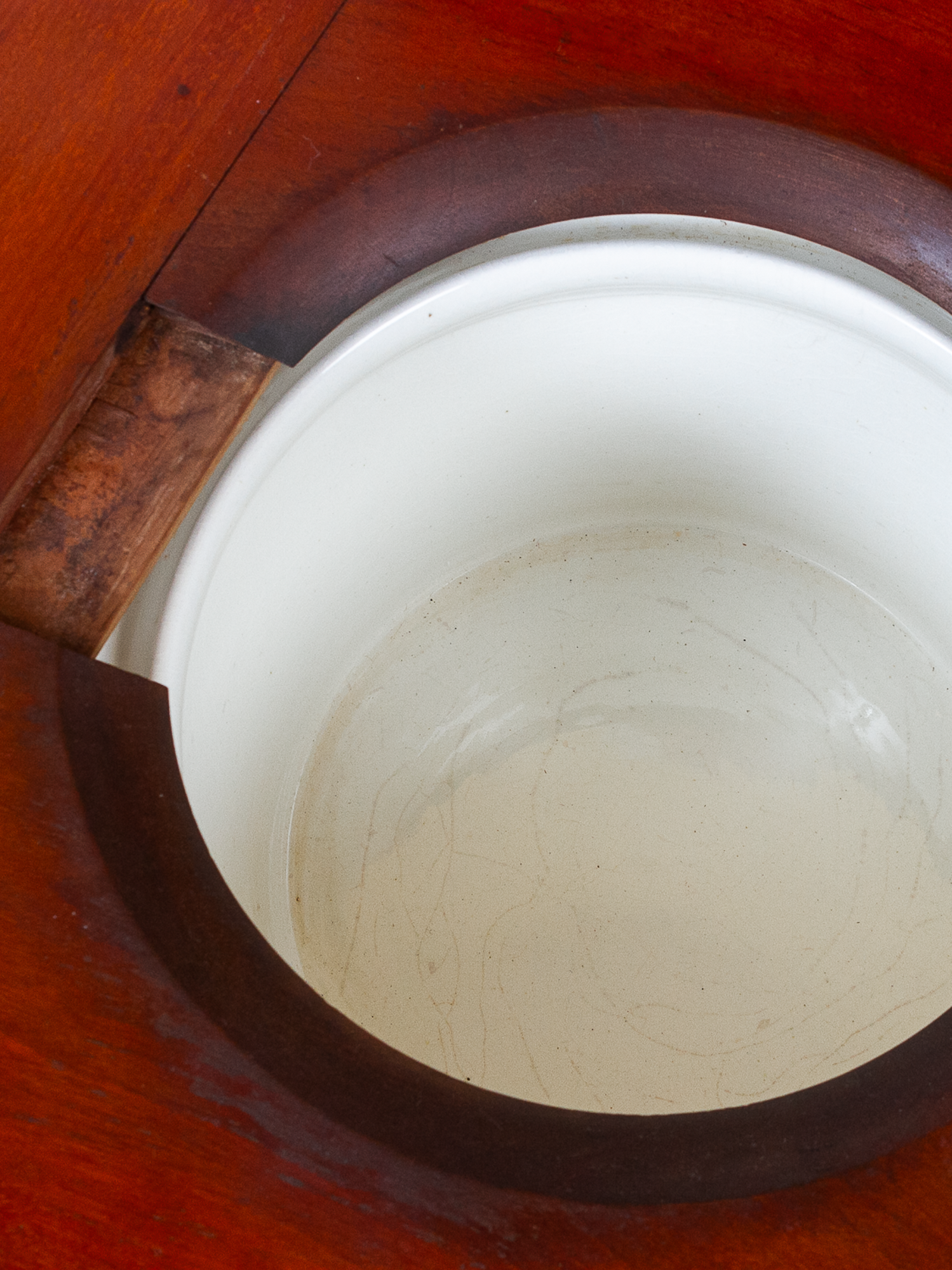Early 19th Century Georgian Flame Mahogany Chamber Pot Commode