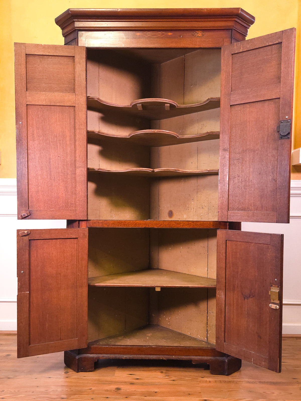 Antique English Georgian Oak Corner Cabinet Circa 1800 with Marquetry Inlay & Mahogany Crossbanding