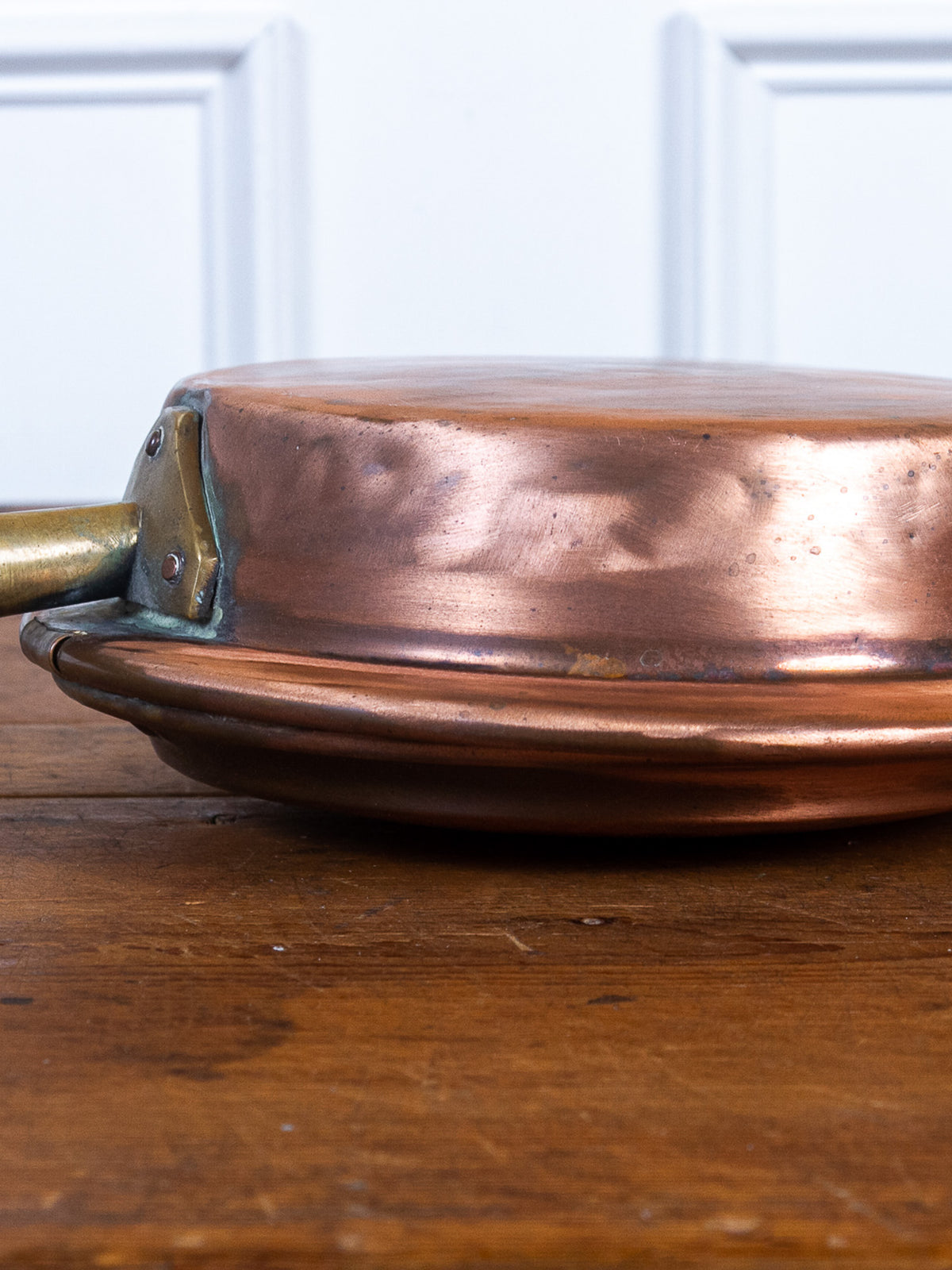 Antique Copper Bed Warmer with Brass Fittings & Long Turned Wooden Handle