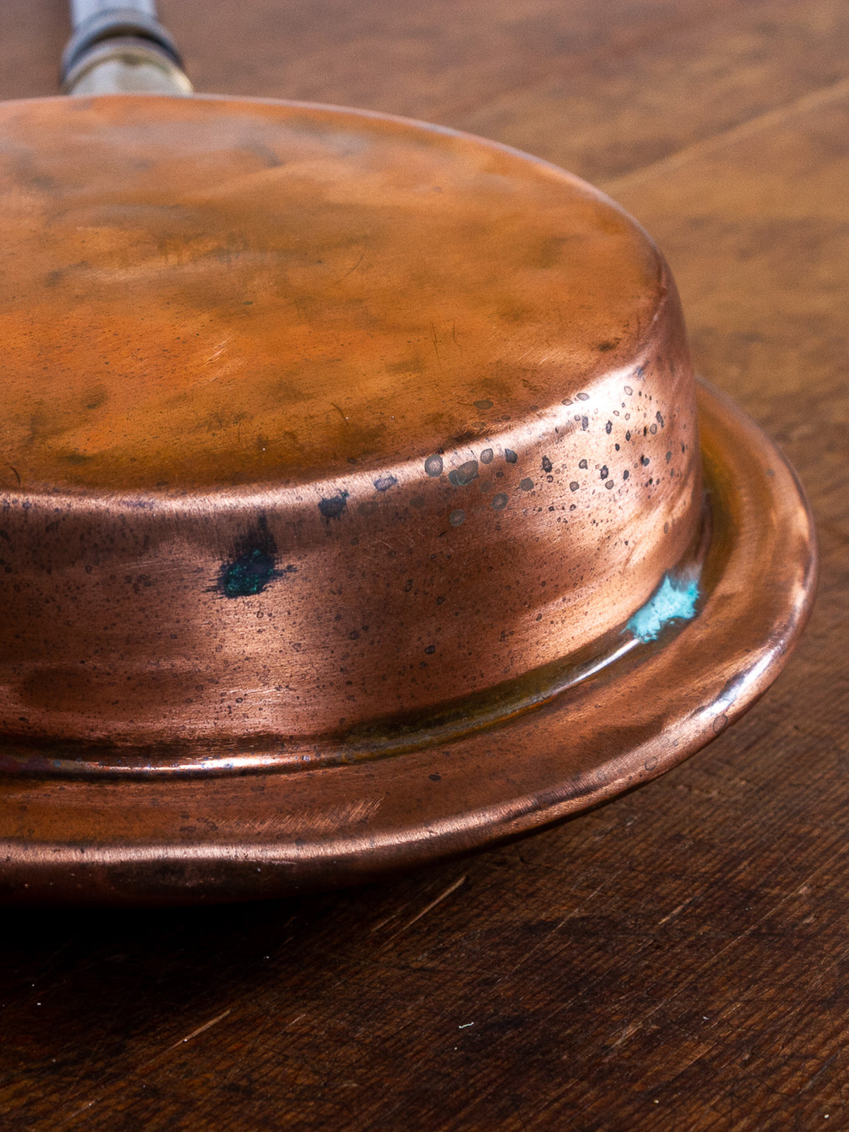 Antique Copper Bed Warmer with Brass Fittings & Long Turned Wooden Handle