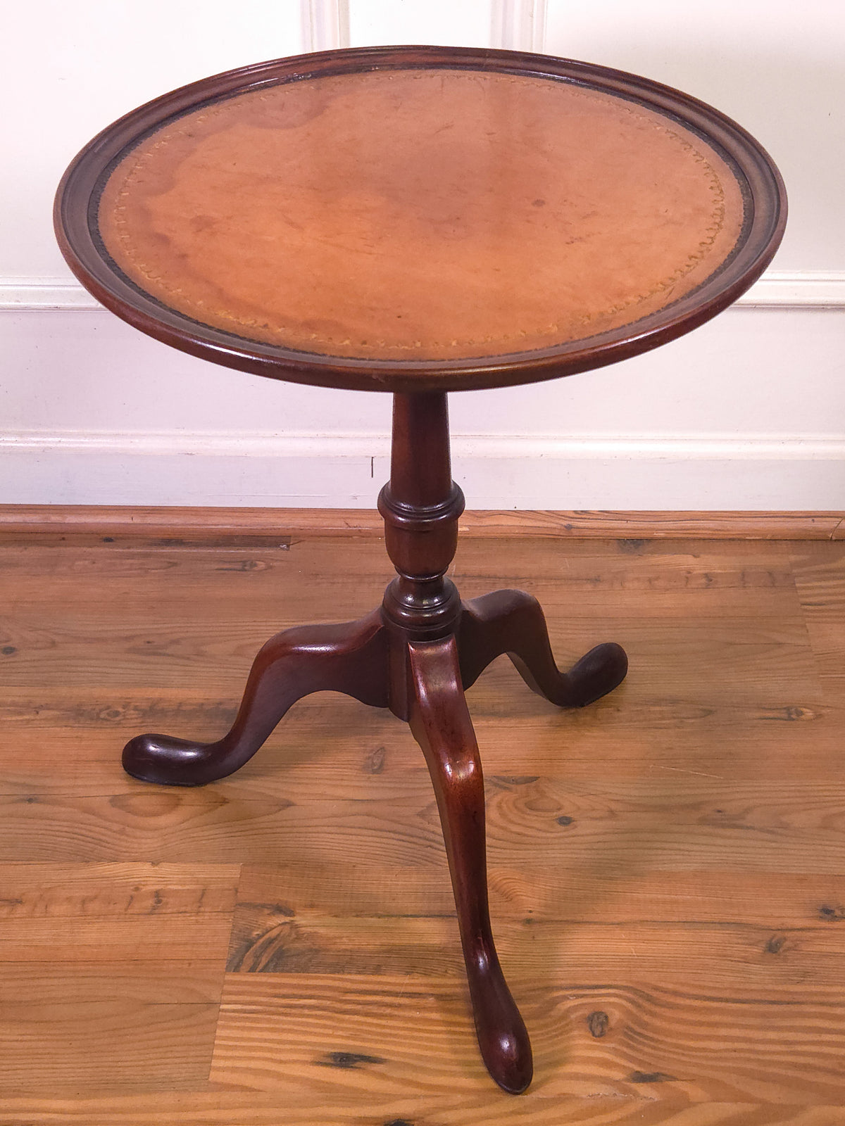 Vintage Baker Furniture Mahogany Pedestal Side Table with Leather Inset Top & Gold Tooling