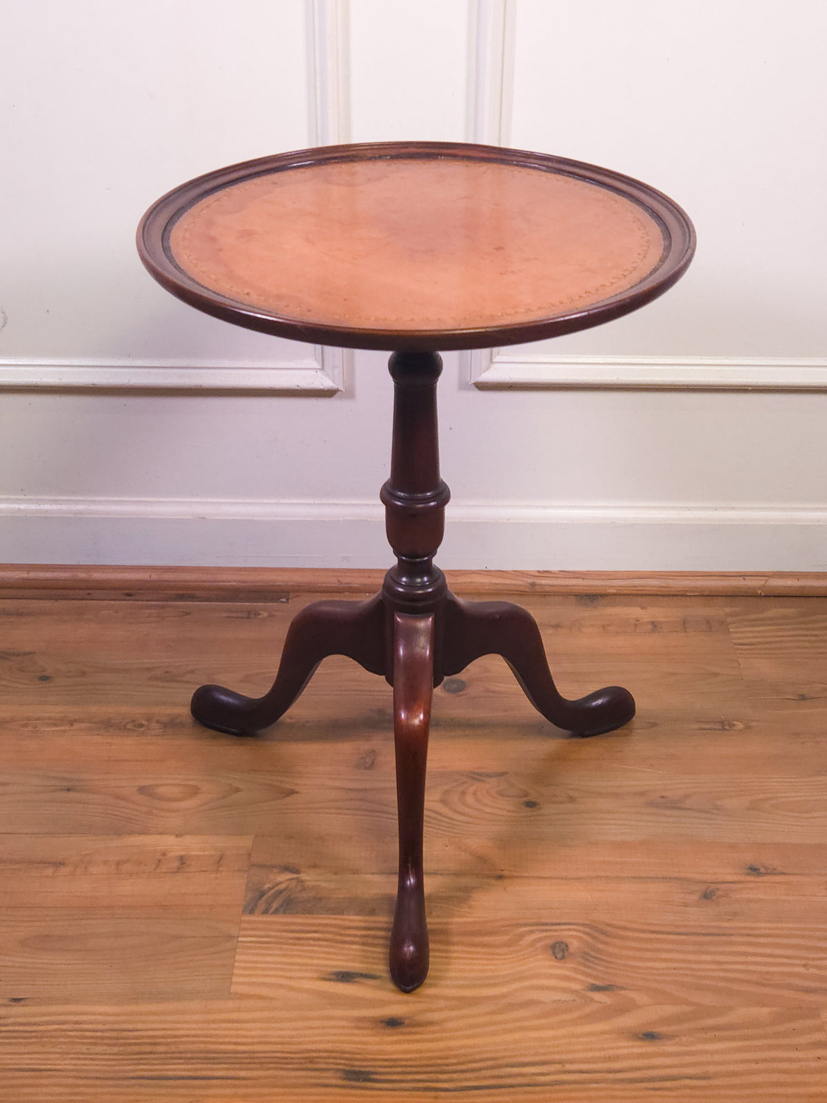Vintage Baker Furniture Mahogany Pedestal Side Table with Leather Inset Top & Gold Tooling