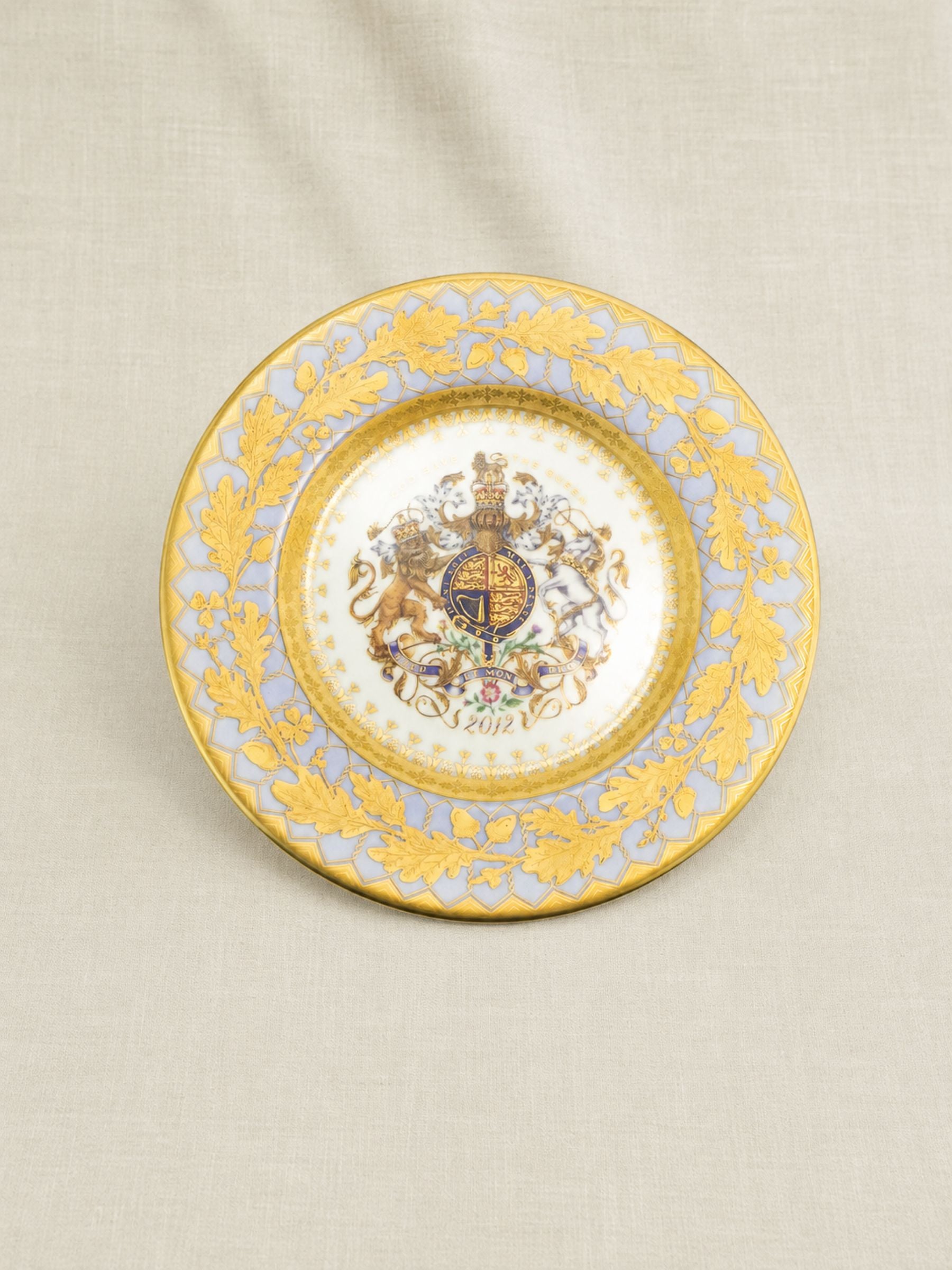 English Royal Collection Queen Elizabeth II Diamond Jubilee Porcelain Commemorative Plate
