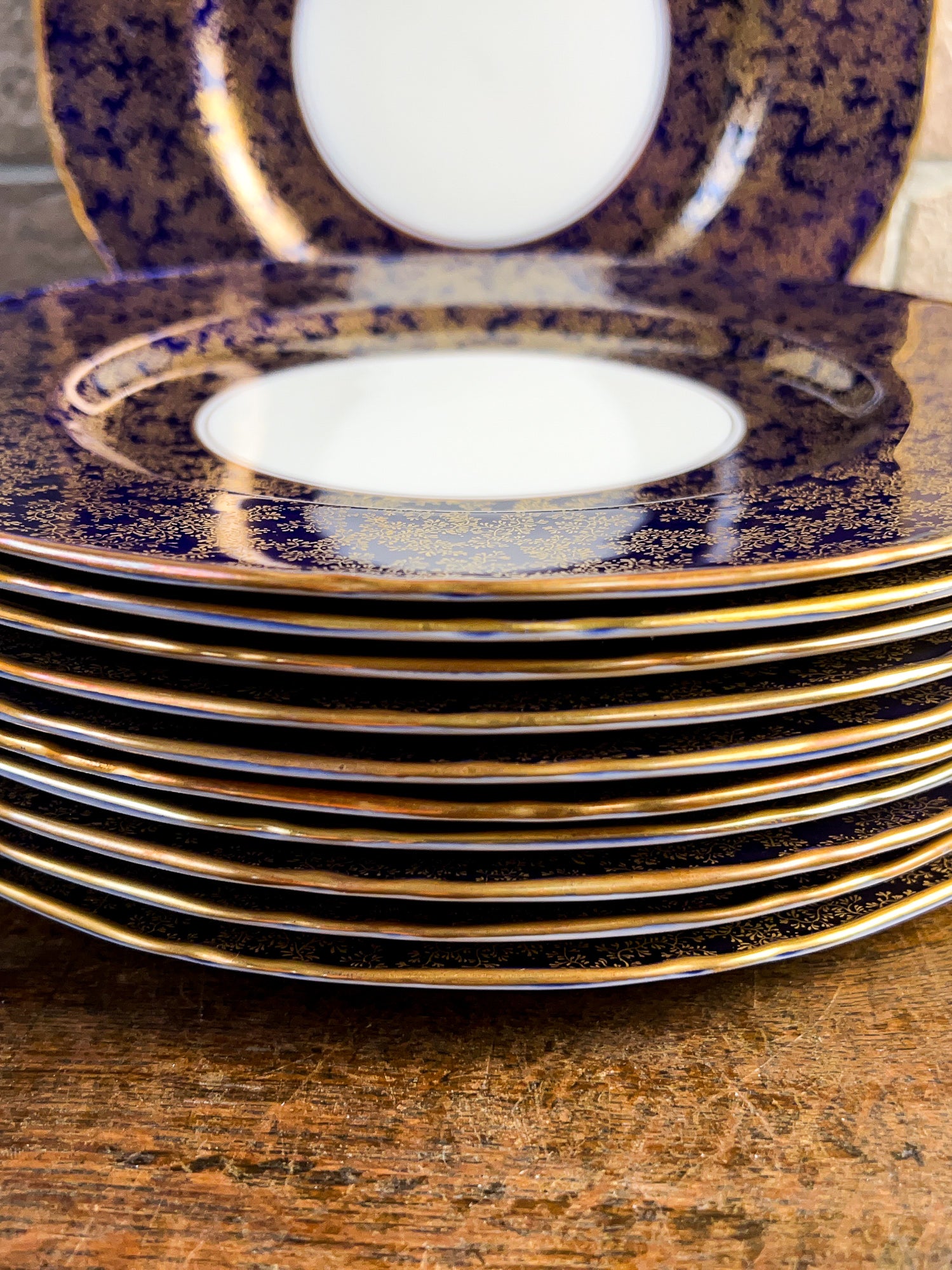 Set of 11 Royal Worcester Dinner Plates with Cobalt Blue & Gold Border, Circa 1939