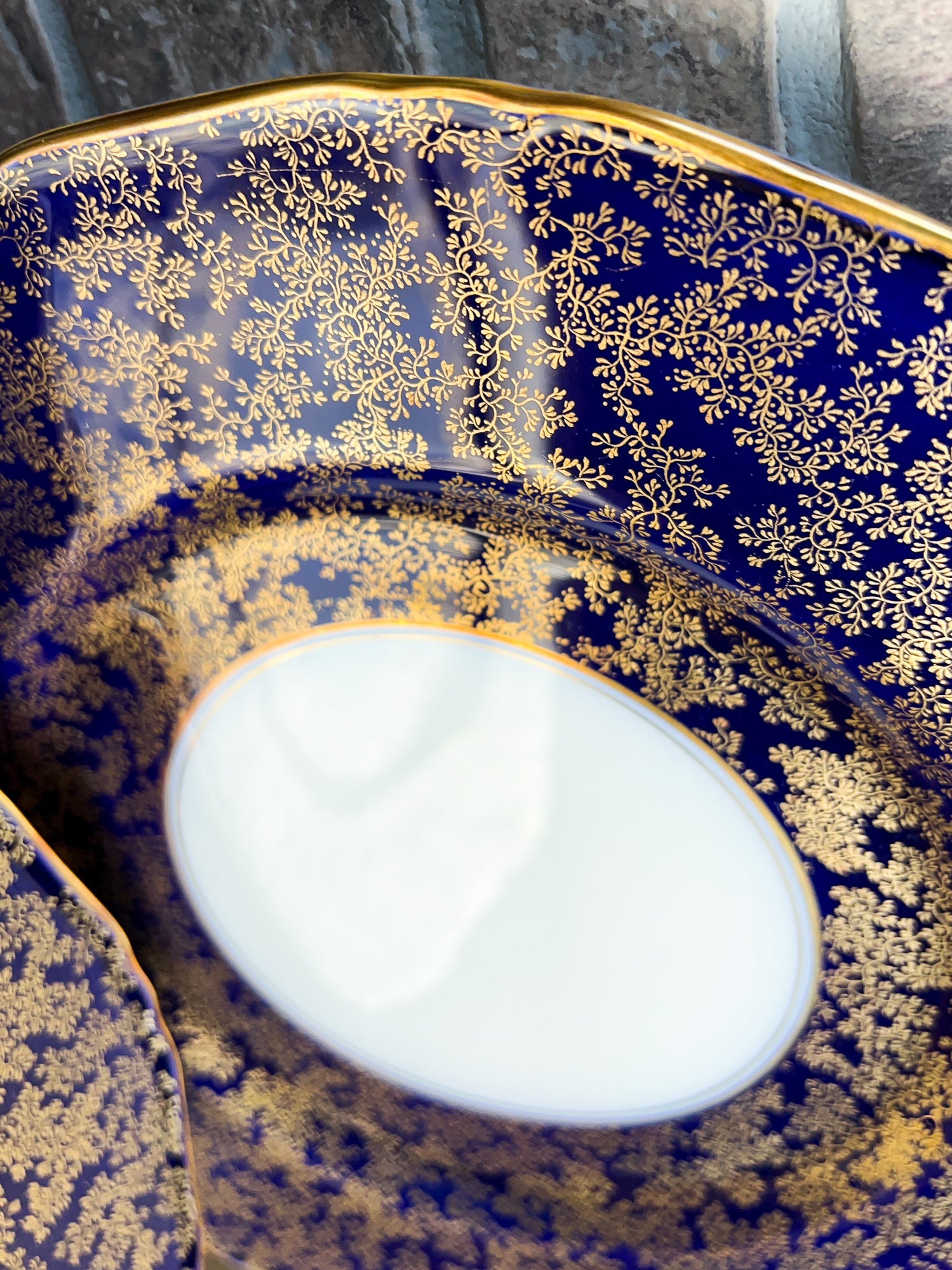 Set of 11 Royal Worcester Dinner Plates with Cobalt Blue & Gold Border, Circa 1939