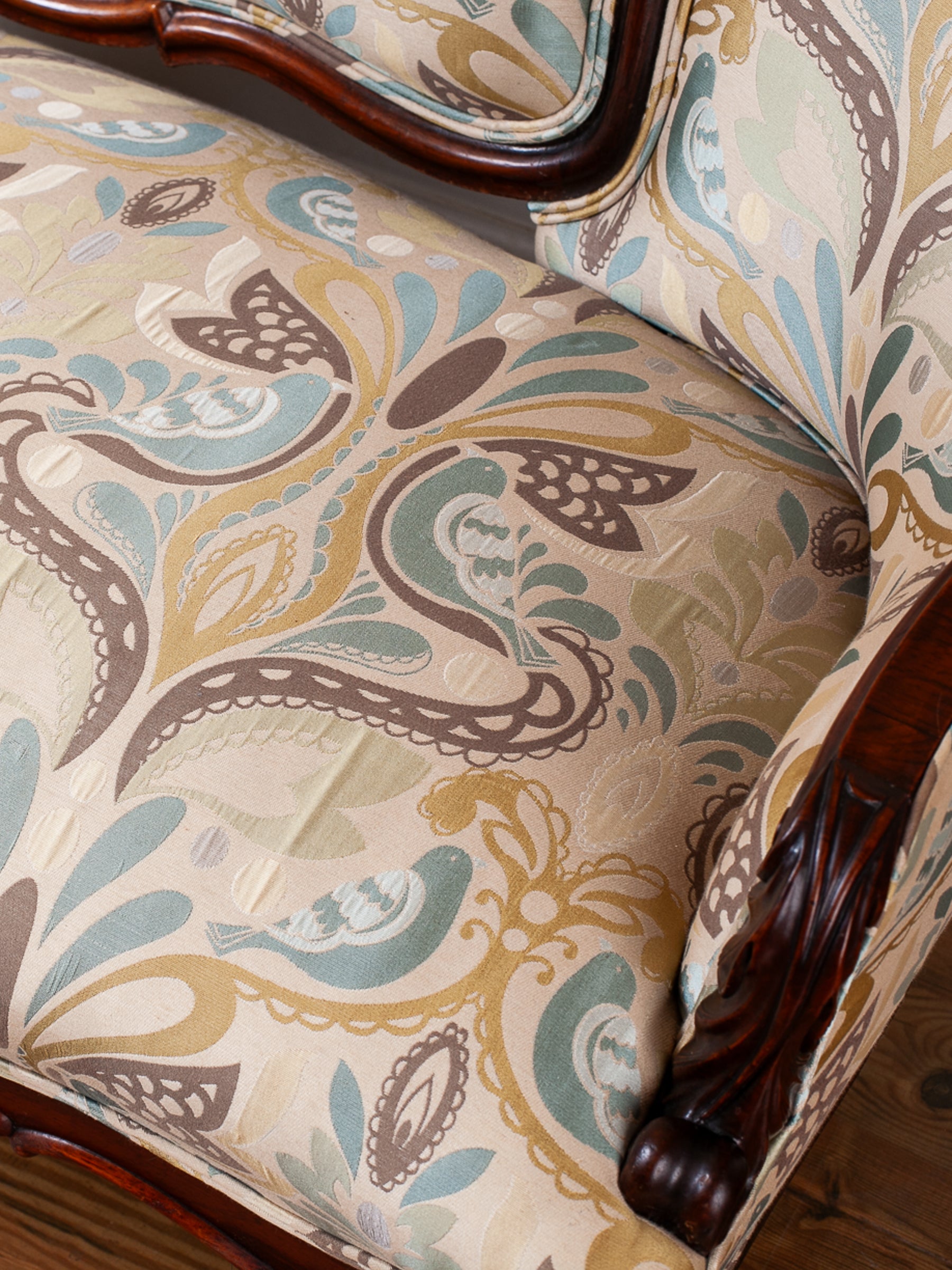 Victorian Rose-Carved Walnut Settee with New Upholstery