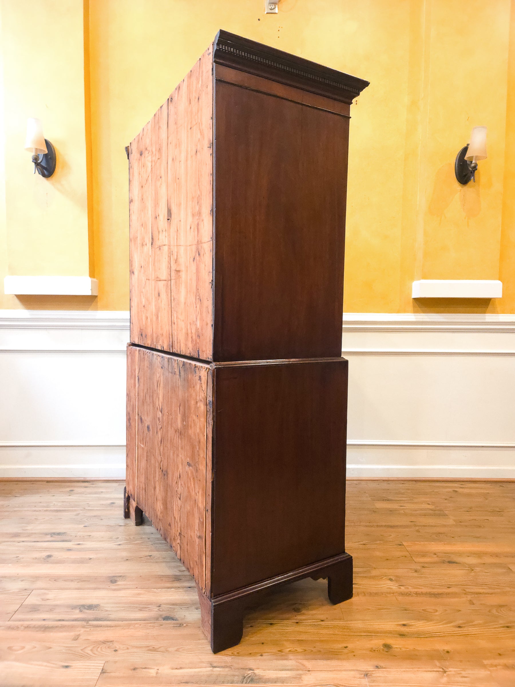 18th Century Georgian Mahogany Chest on Chest