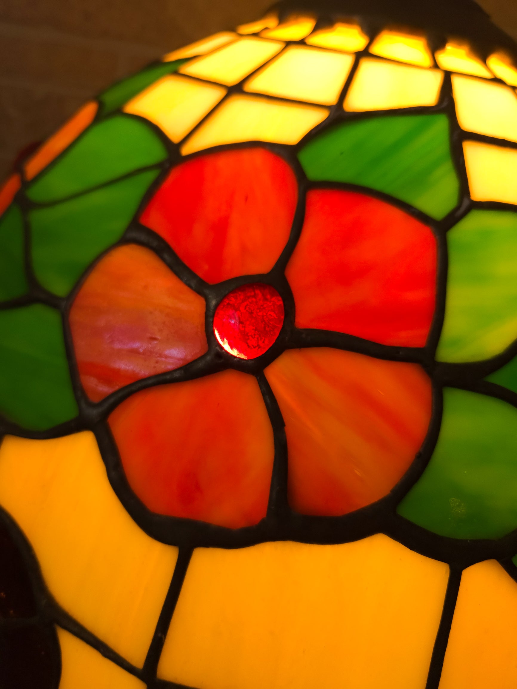 Art Nouveau Leaded Slag Glass Floral Table Lamp