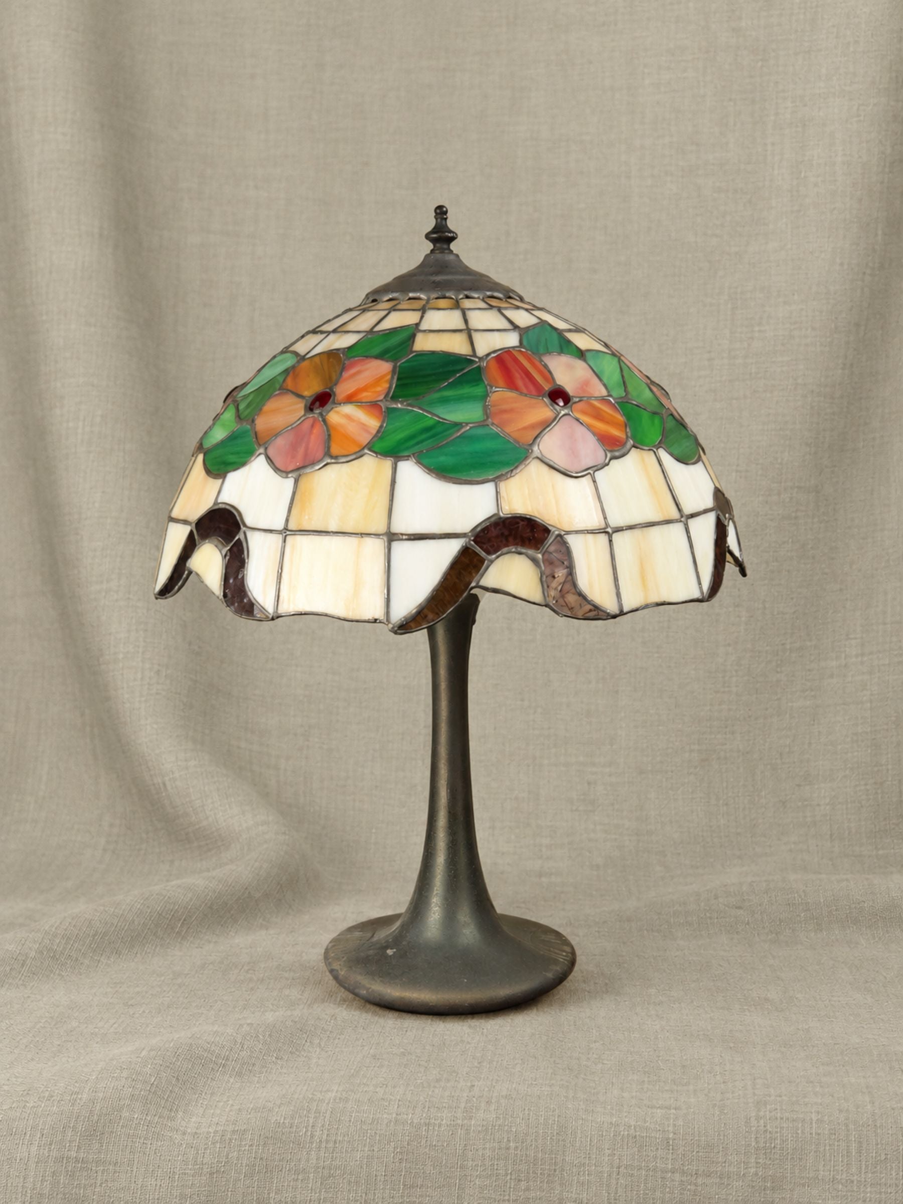 Art Nouveau Leaded Slag Glass Floral Table Lamp