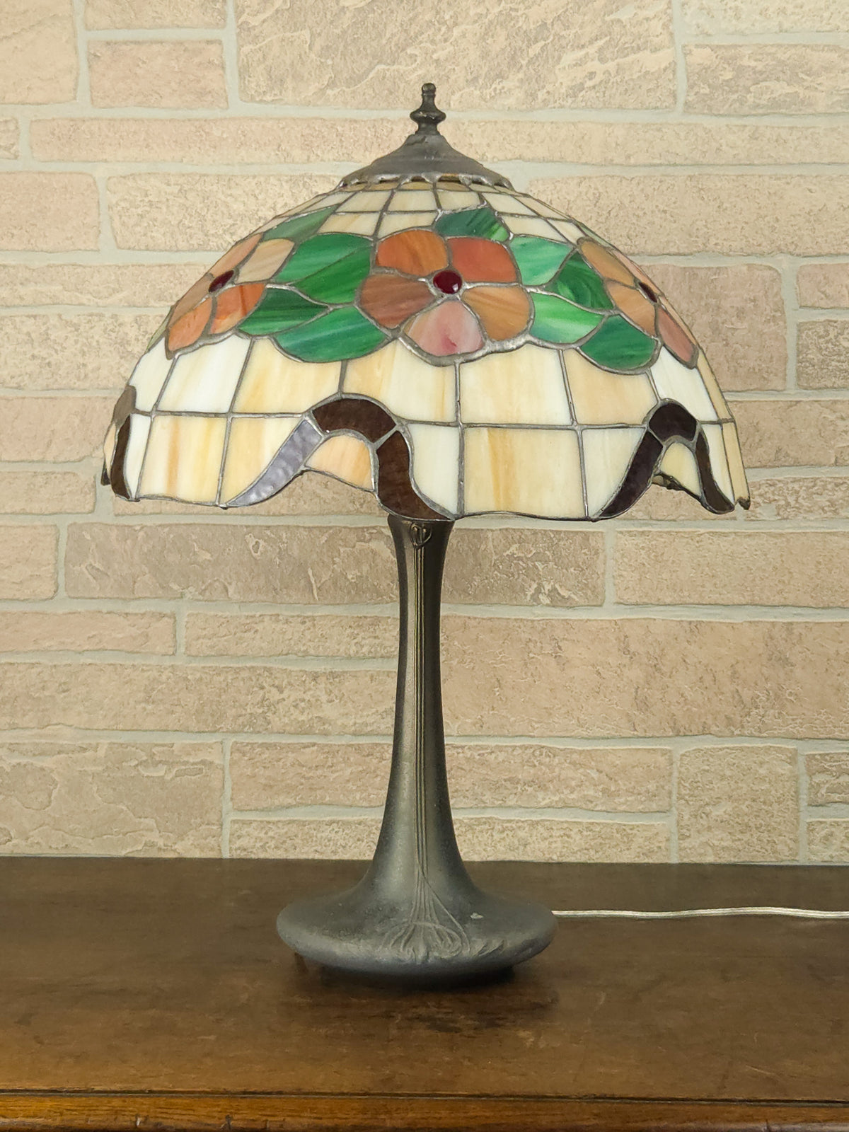 Art Nouveau Leaded Slag Glass Floral Table Lamp