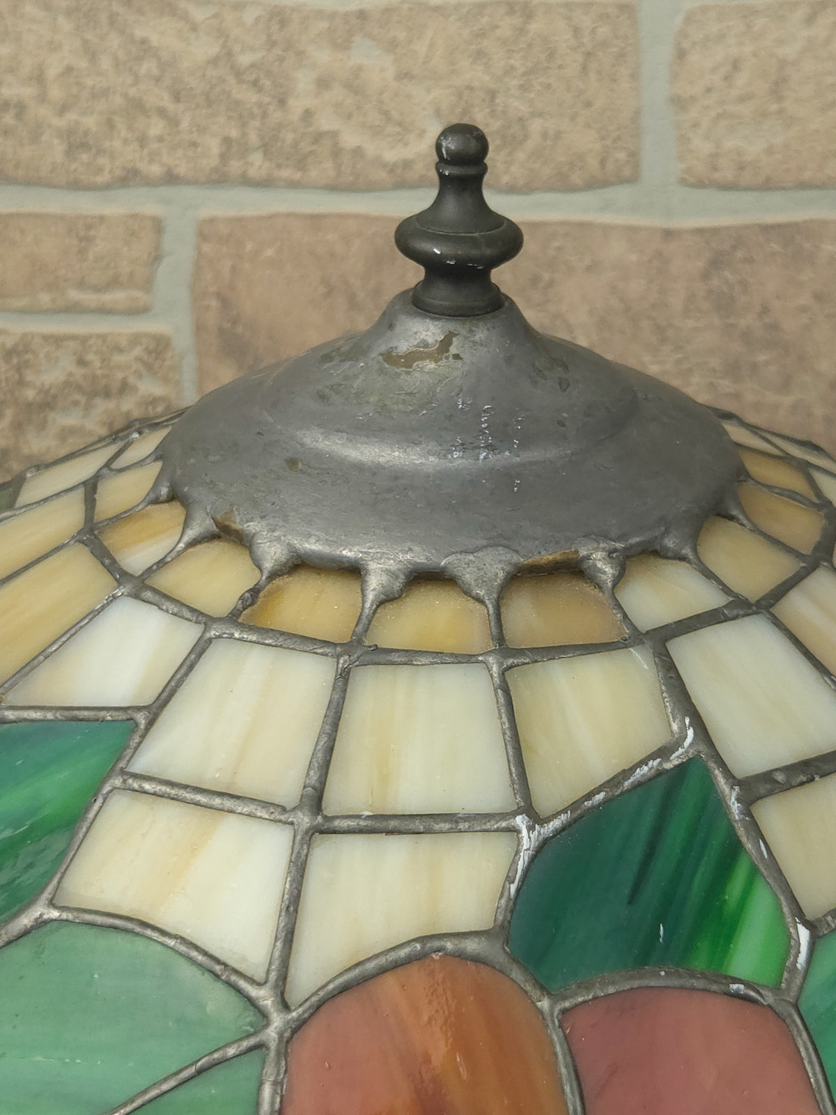 Art Nouveau Leaded Slag Glass Floral Table Lamp