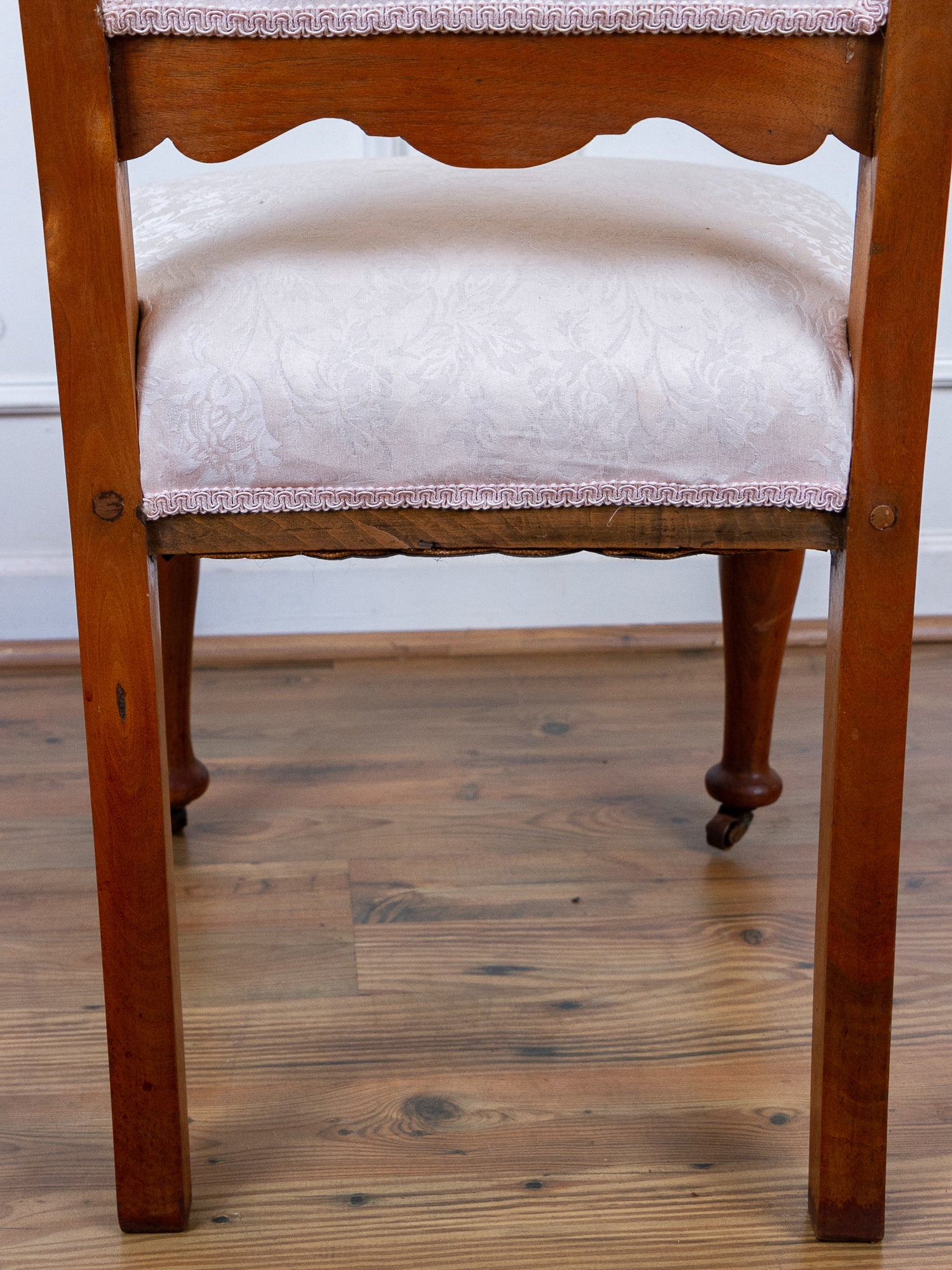 Set of Four Antique Victorian Renaissance Revival Walnut Dining Chairs, Circa 1890