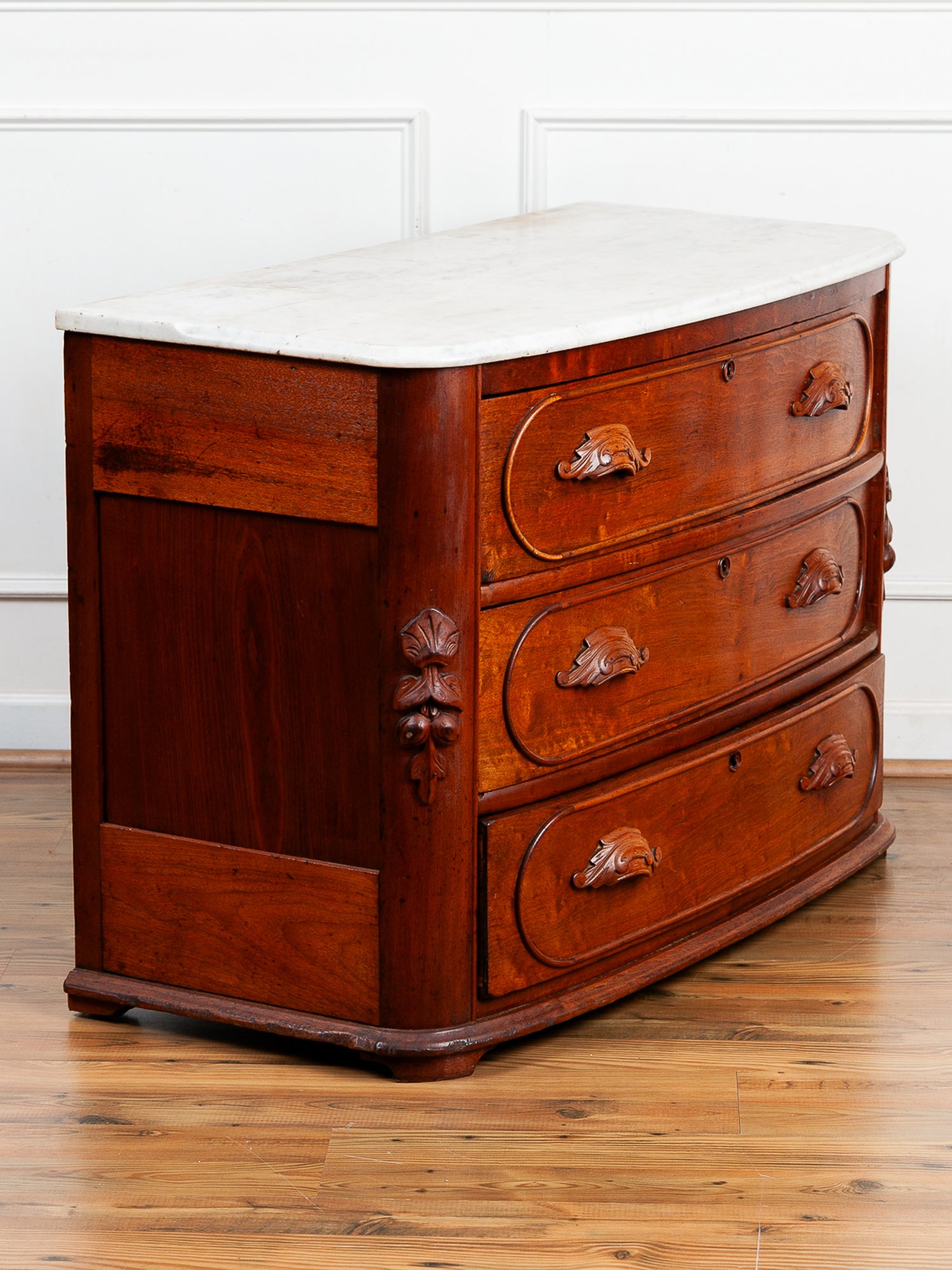 Antique Late 19th Century Victorian Carved Walnut Marble Top Chest of Drawers Dresser.