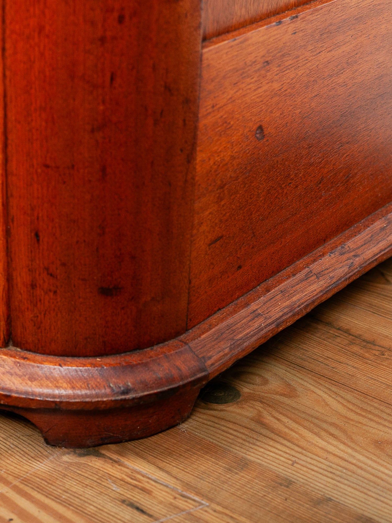 Antique Late 19th Century Victorian Carved Walnut Marble Top Chest of Drawers Dresser.