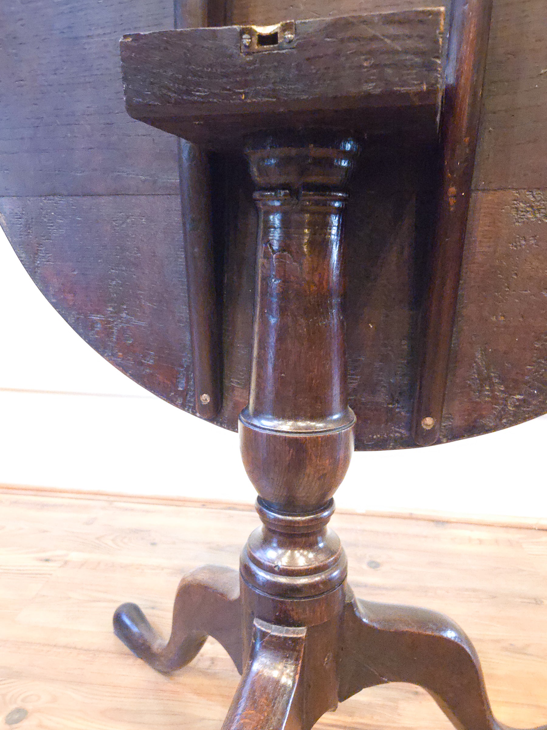 18th Century English Georgian Oak Tilt-Top Side Table