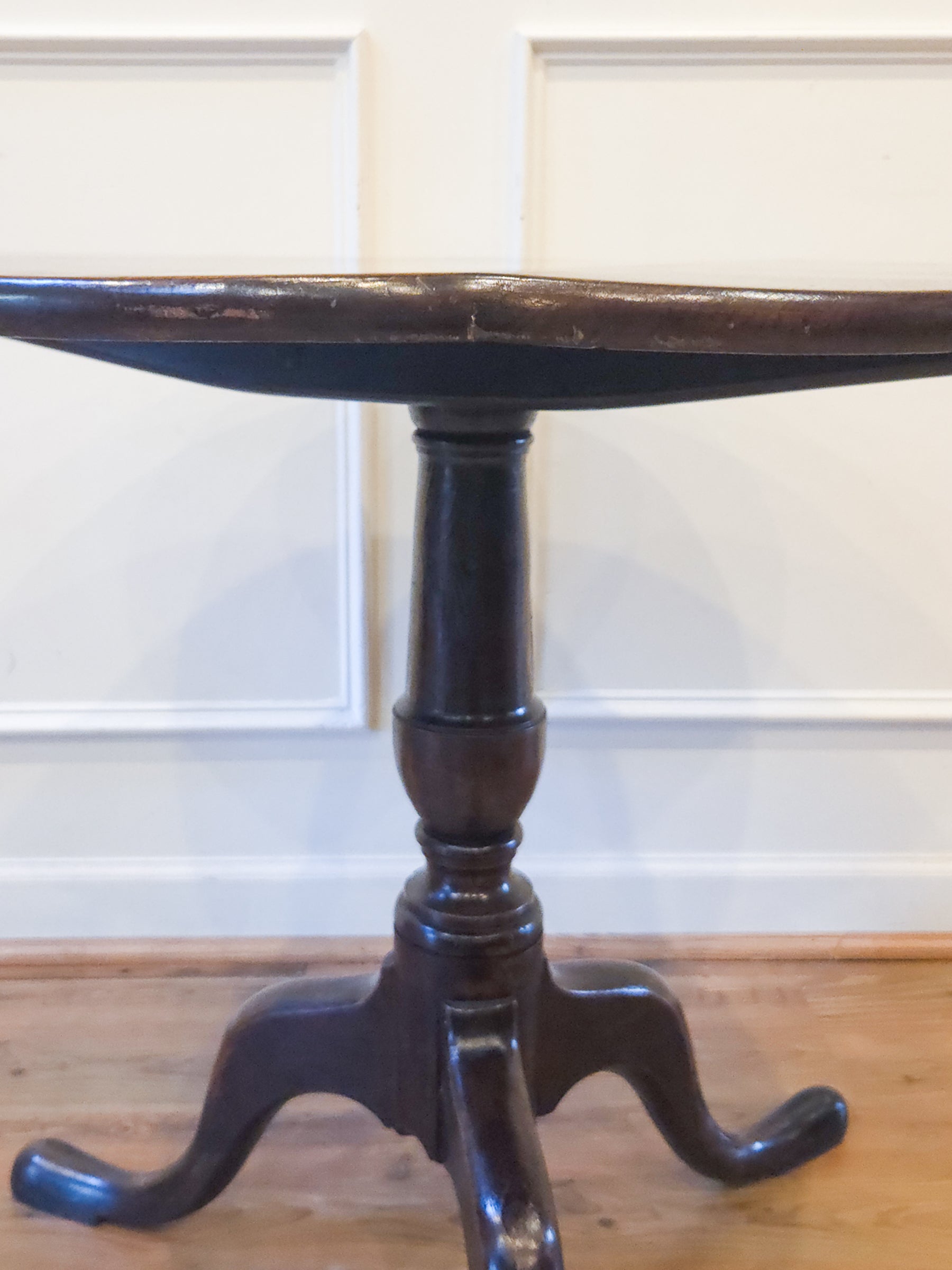 18th Century English Georgian Oak Tilt-Top Side Table