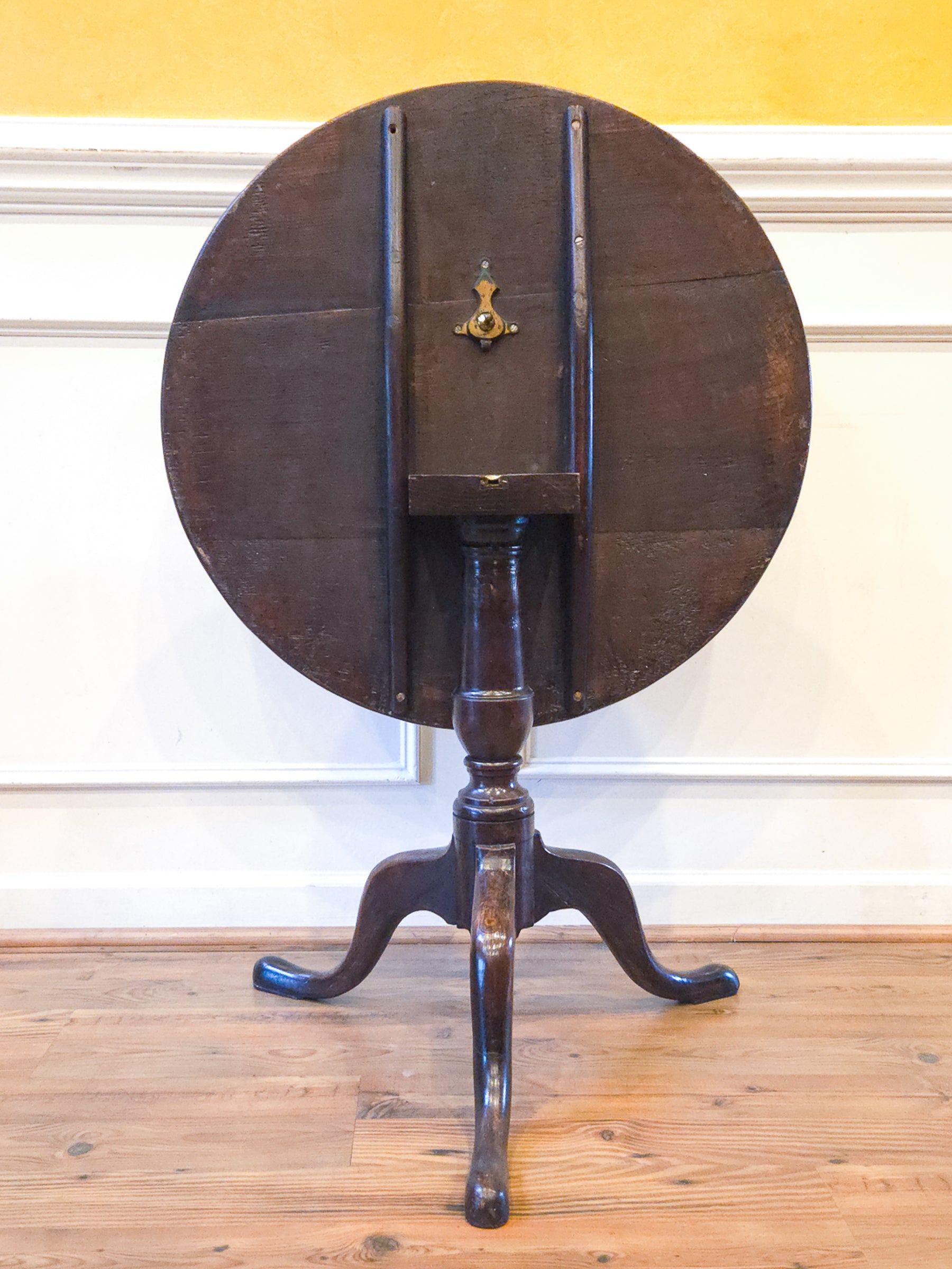 18th Century English Georgian Oak Tilt-Top Side Table