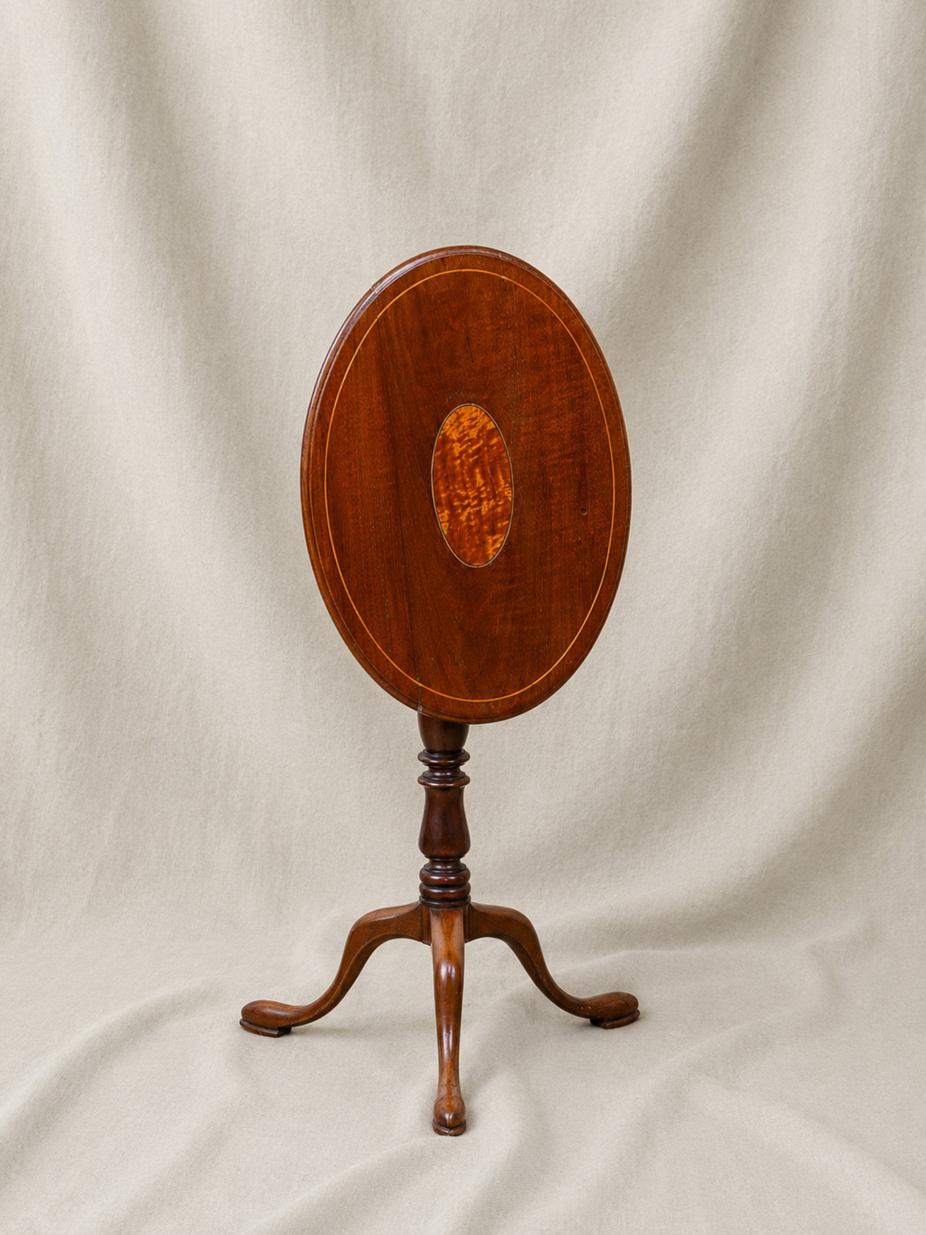 Late 18th Century Georgian Inlaid Mahogany Tilt-Top Pedestal Table