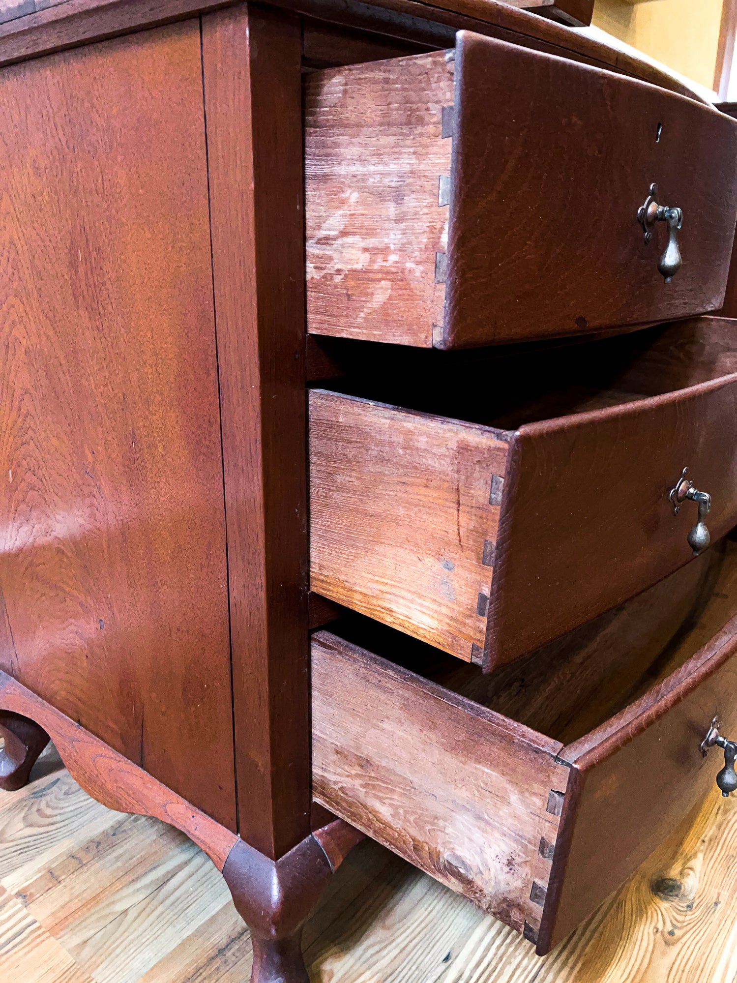 Early 20th Century Bow Front Dresser with Swivel Mirror