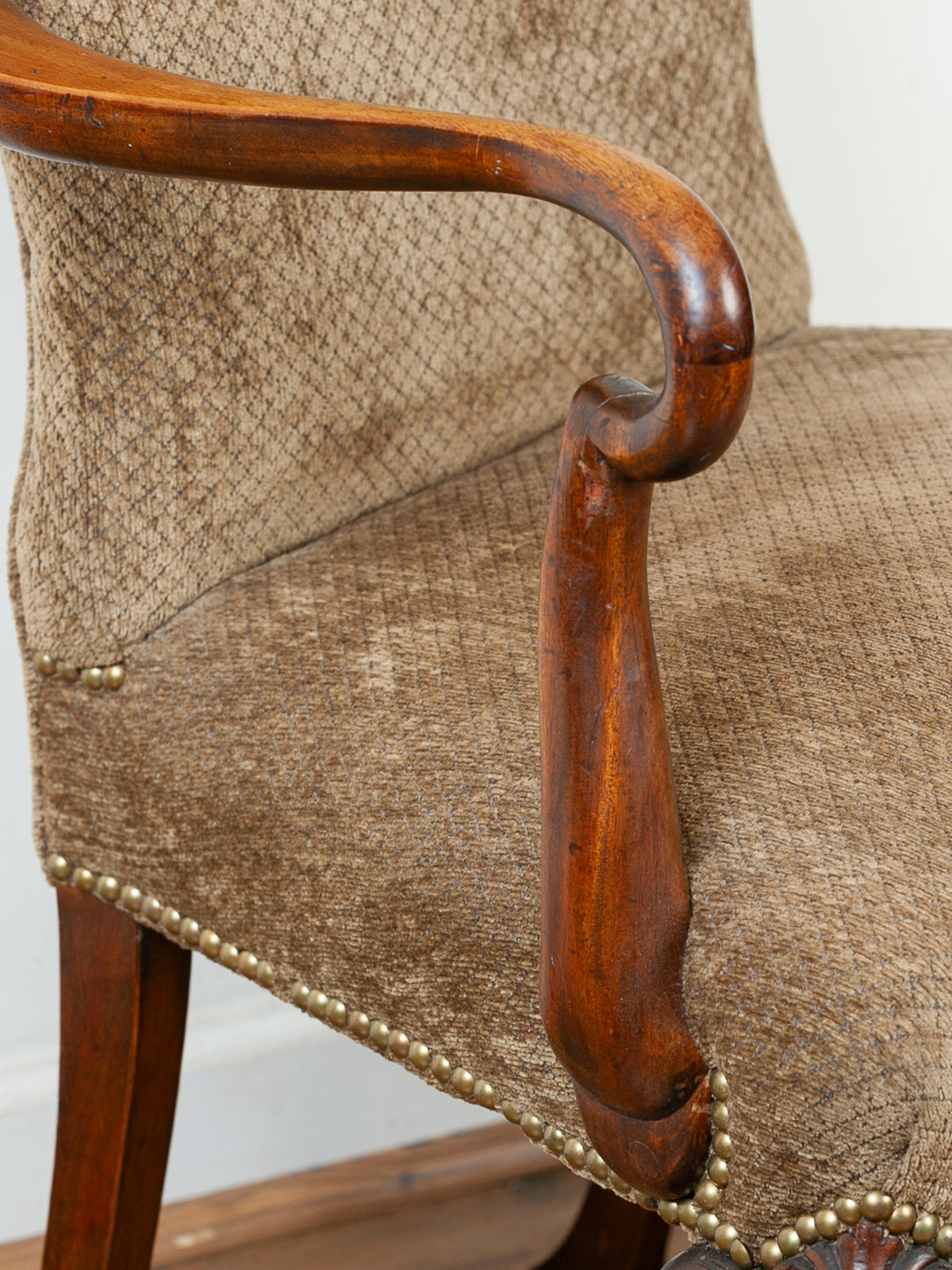 19th Century Victorian Carved Lion Head Armchair with Paw Feet & Shepherd's Crook Arms