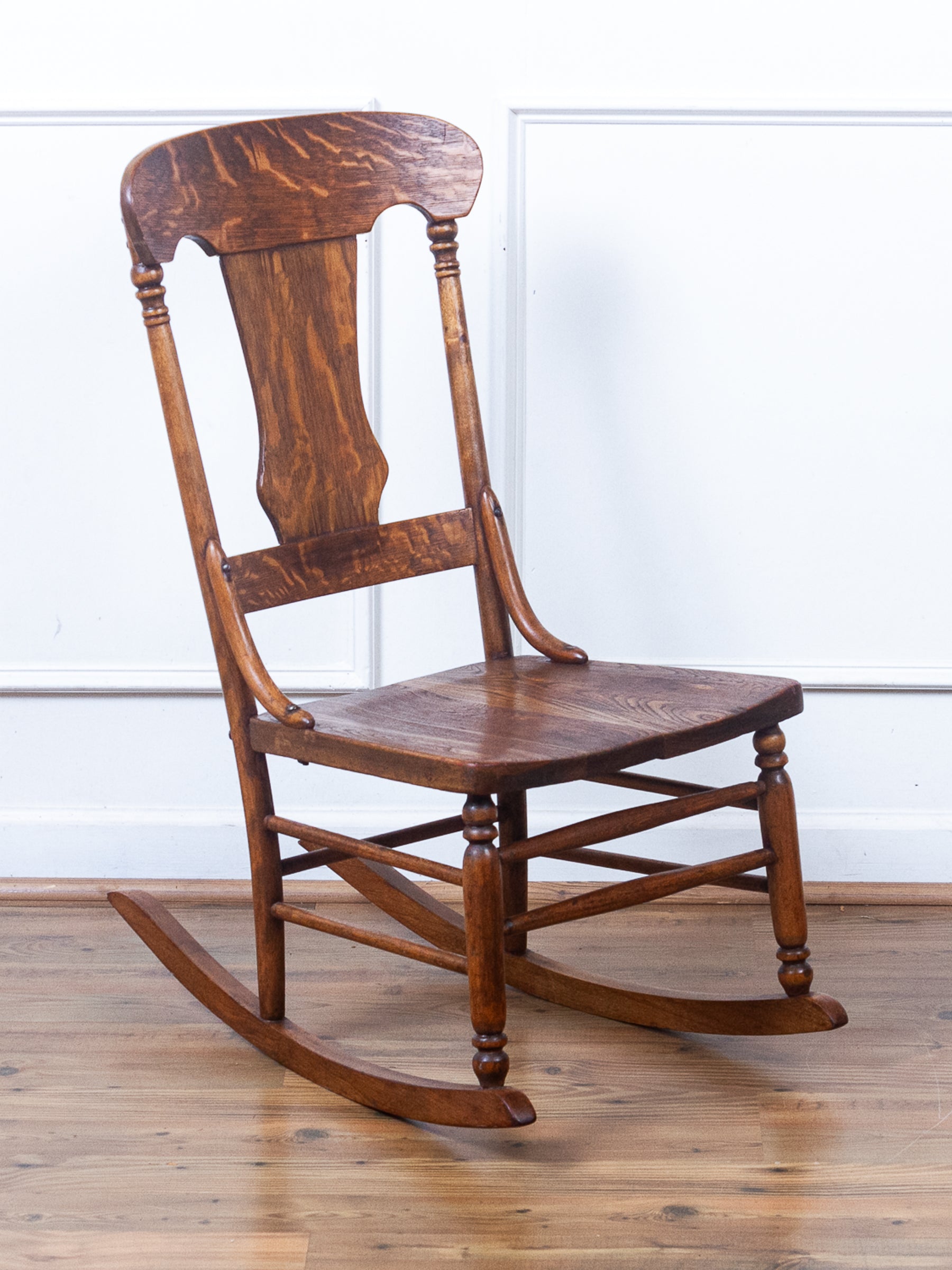 Early 20th Century American Tiger Oak Rocking Chair