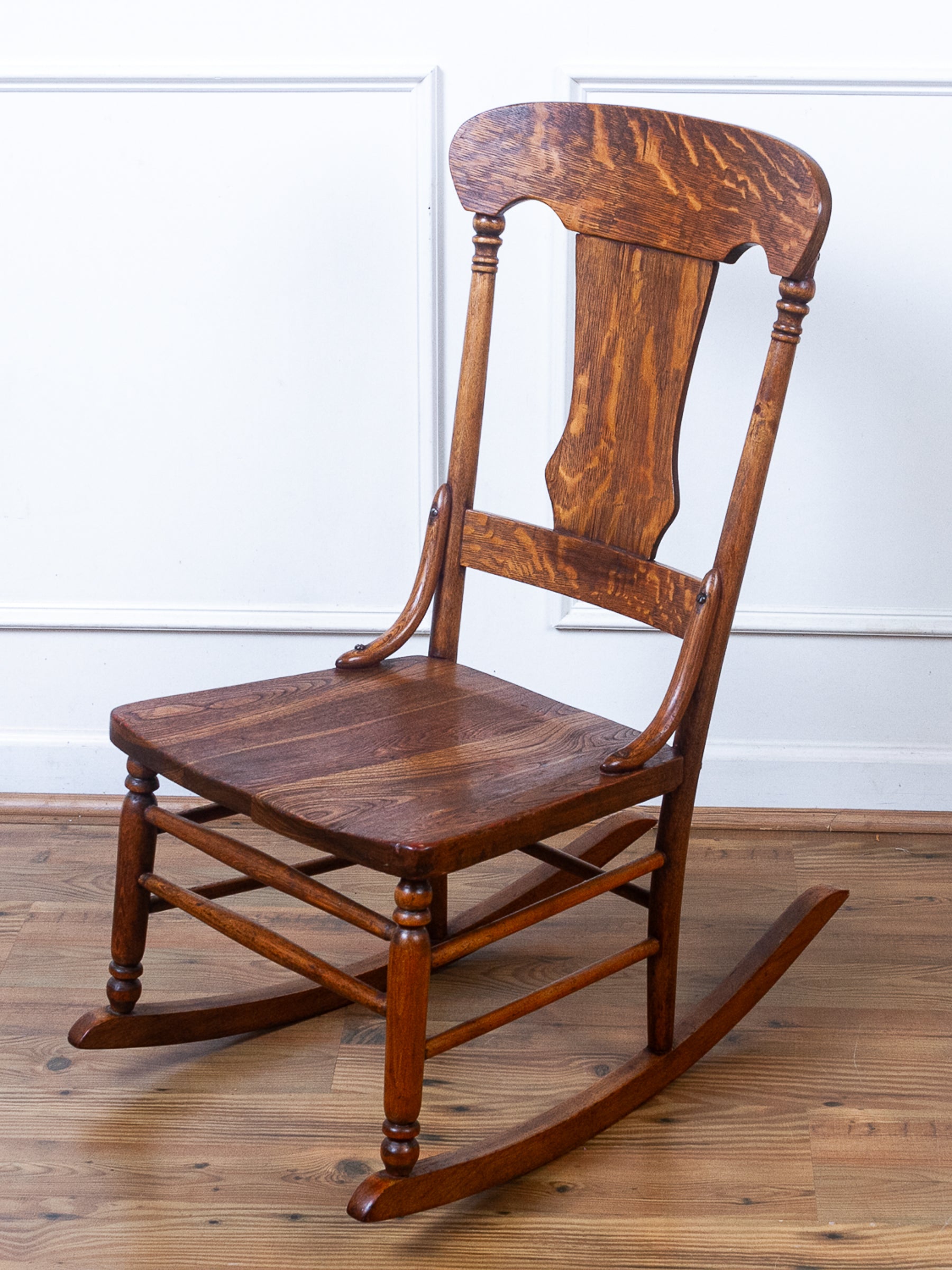 Early 20th Century American Tiger Oak Rocking Chair