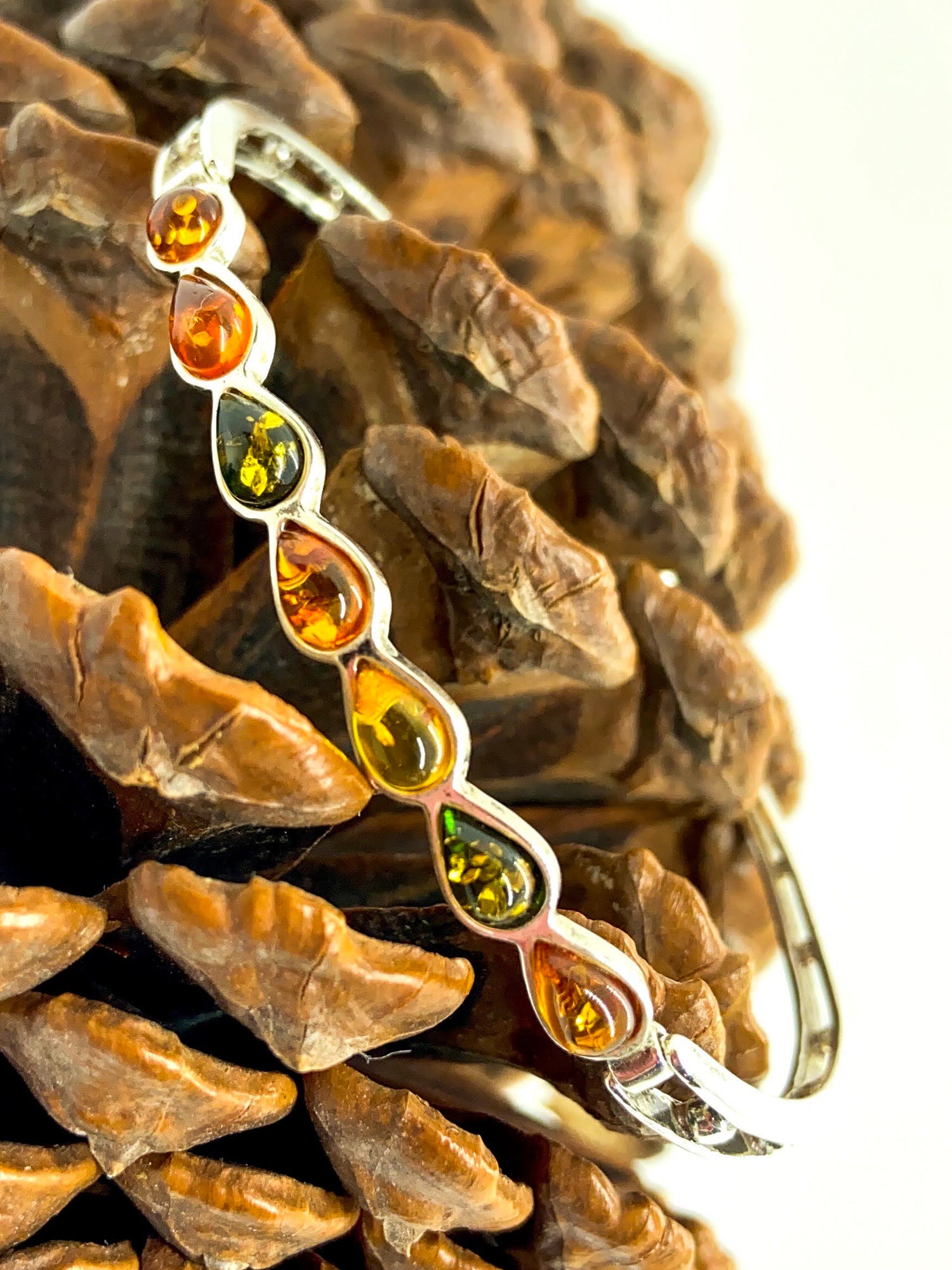 Vintage Multi-Color Baltic Amber Teardrop Bangle in Sterling Silver – New Old Stock