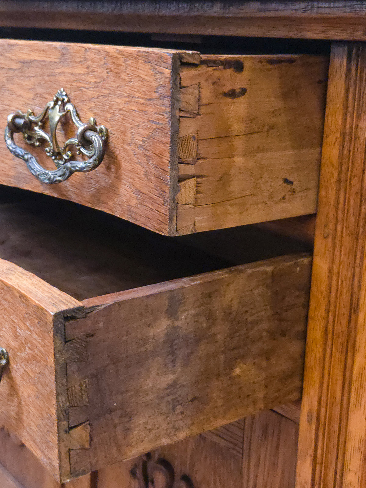 Antique American Golden Oak Washstand with Tiger Oak Grain