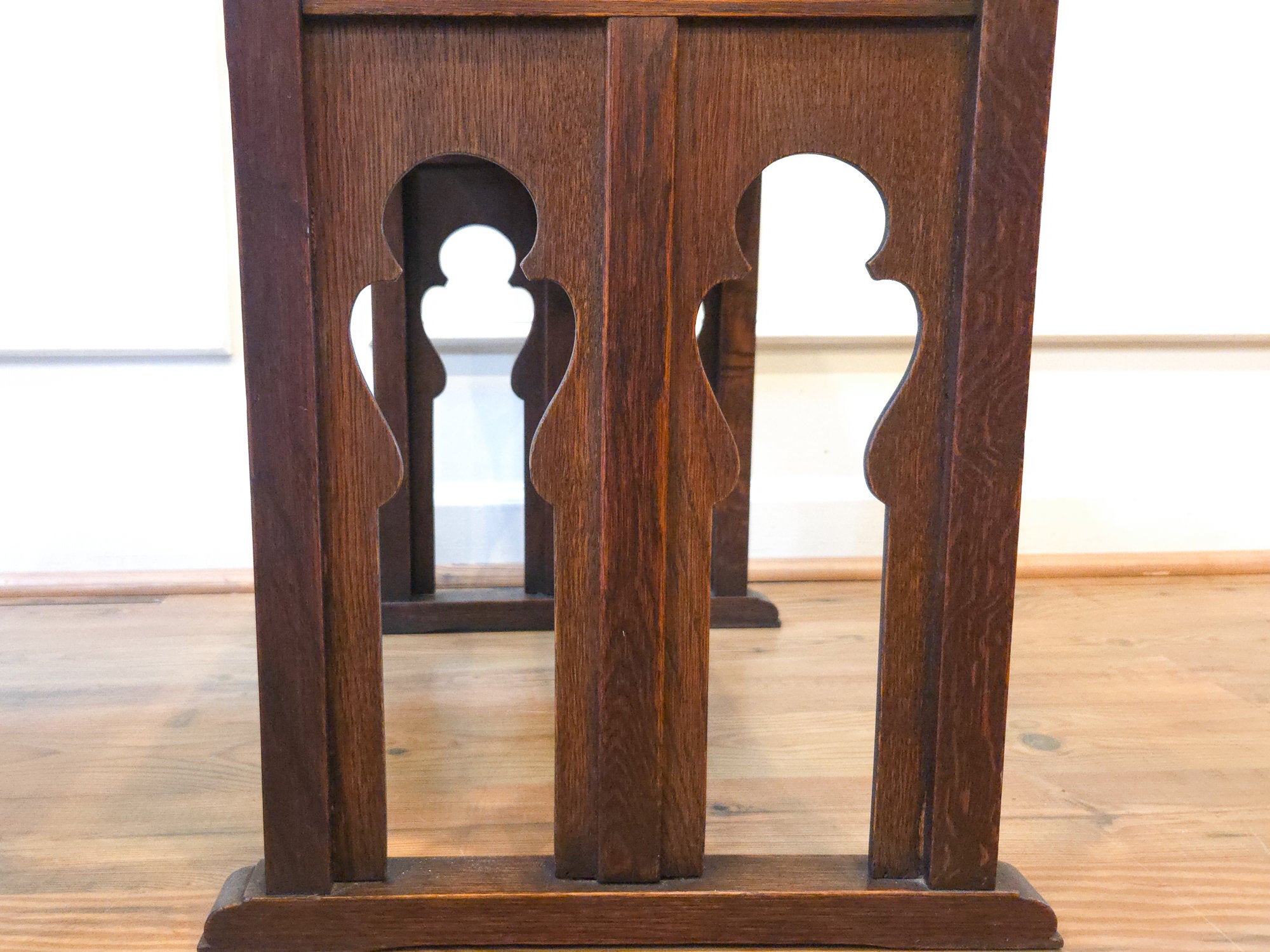 Early 20th Century English Oak Nesting Tables — Set of Three