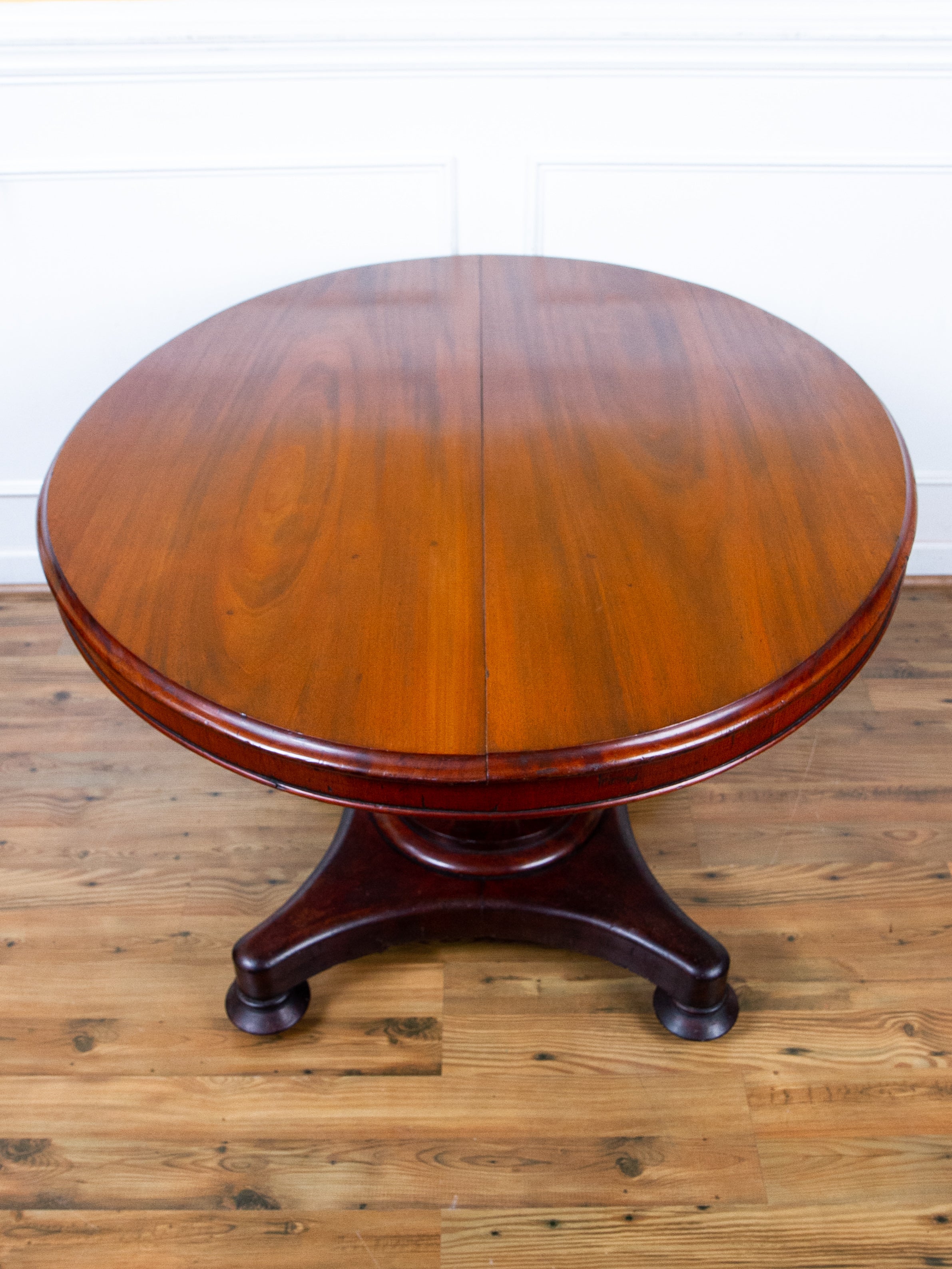 Early Victorian English Mahogany Oval Pedestal Table, Circa 1840