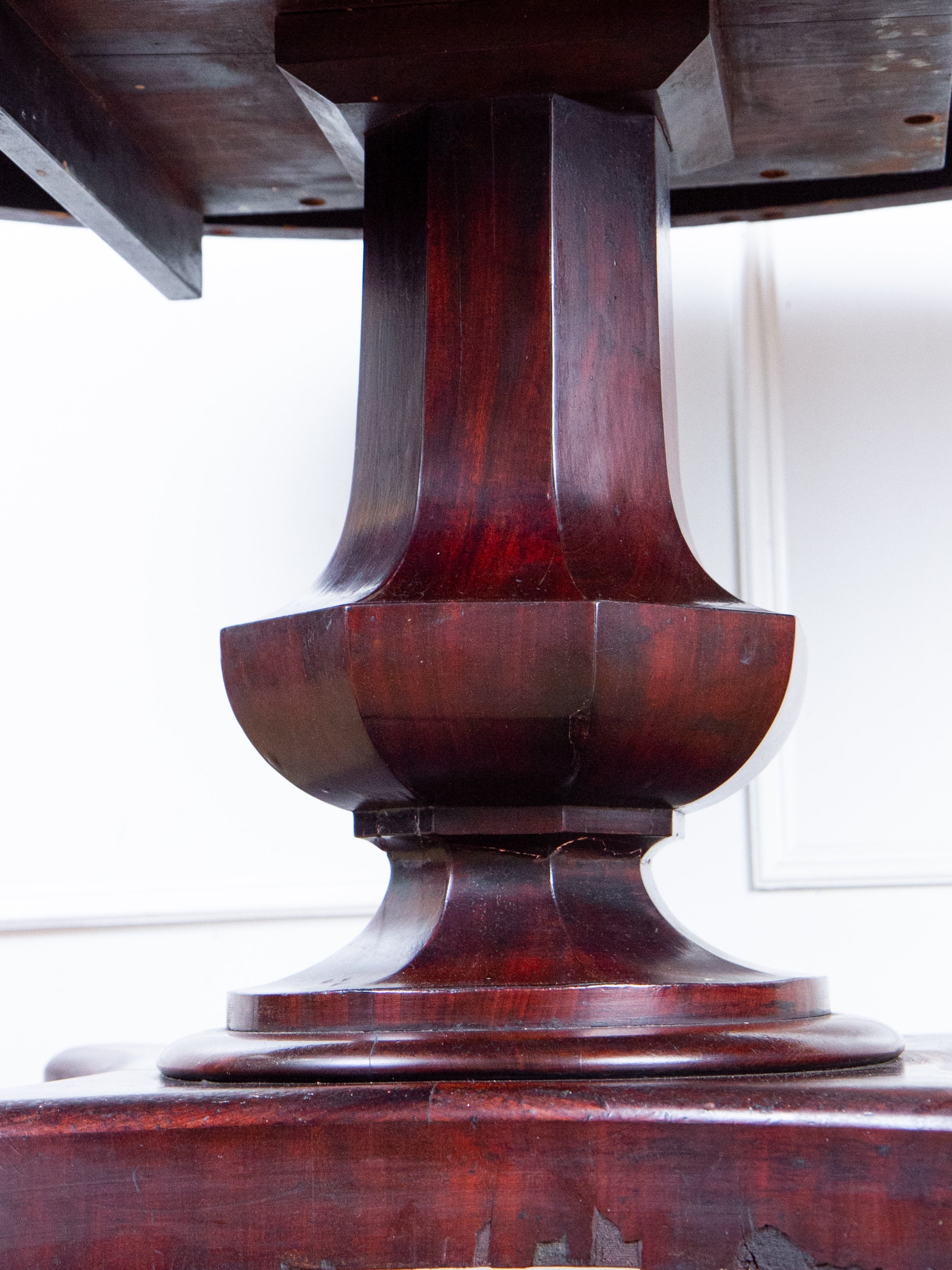 Early Victorian English Mahogany Oval Pedestal Table, Circa 1840