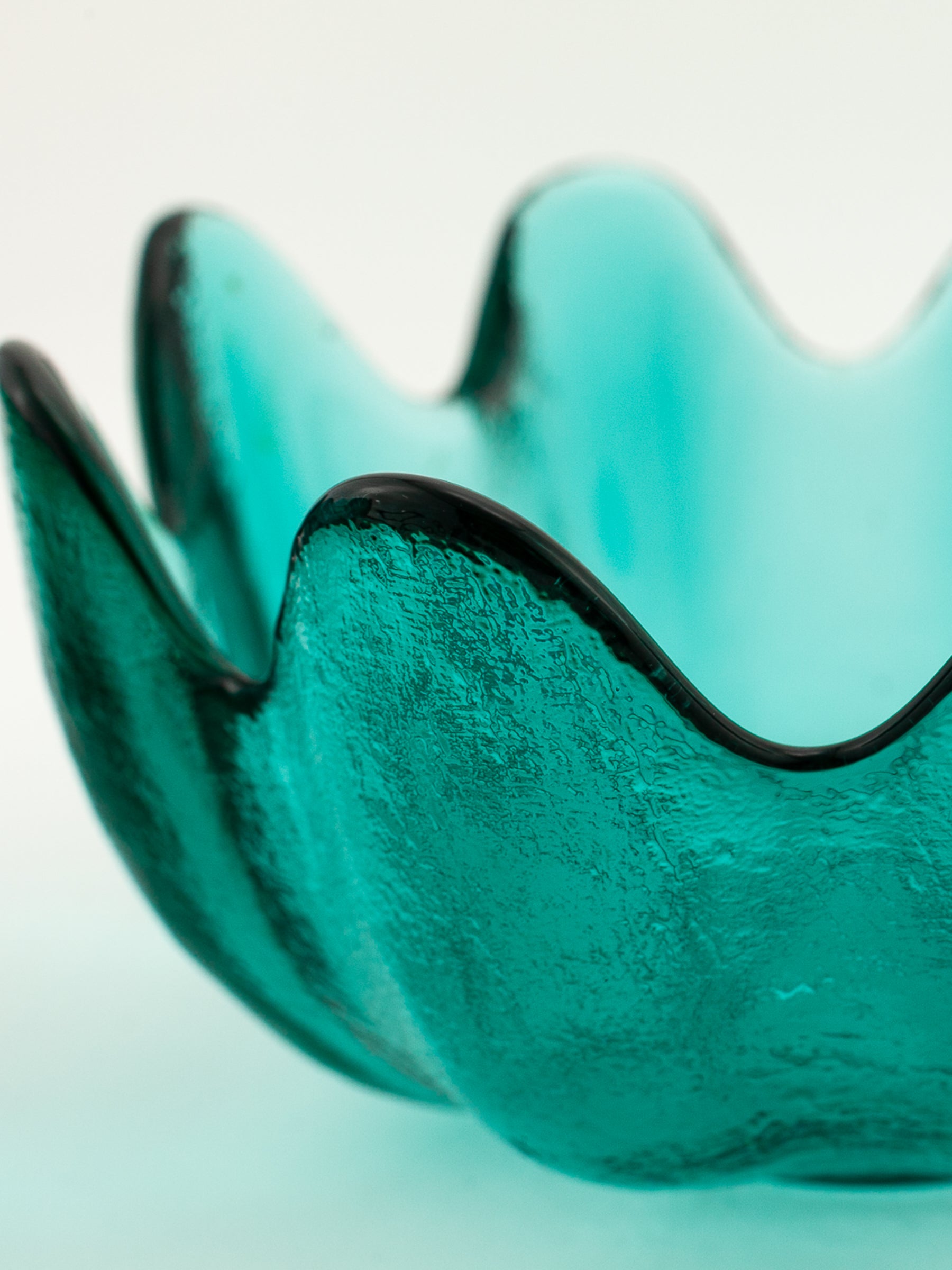 Set of Four Blenko Art Glass Lotus Bowls in Teal, Mid-Century