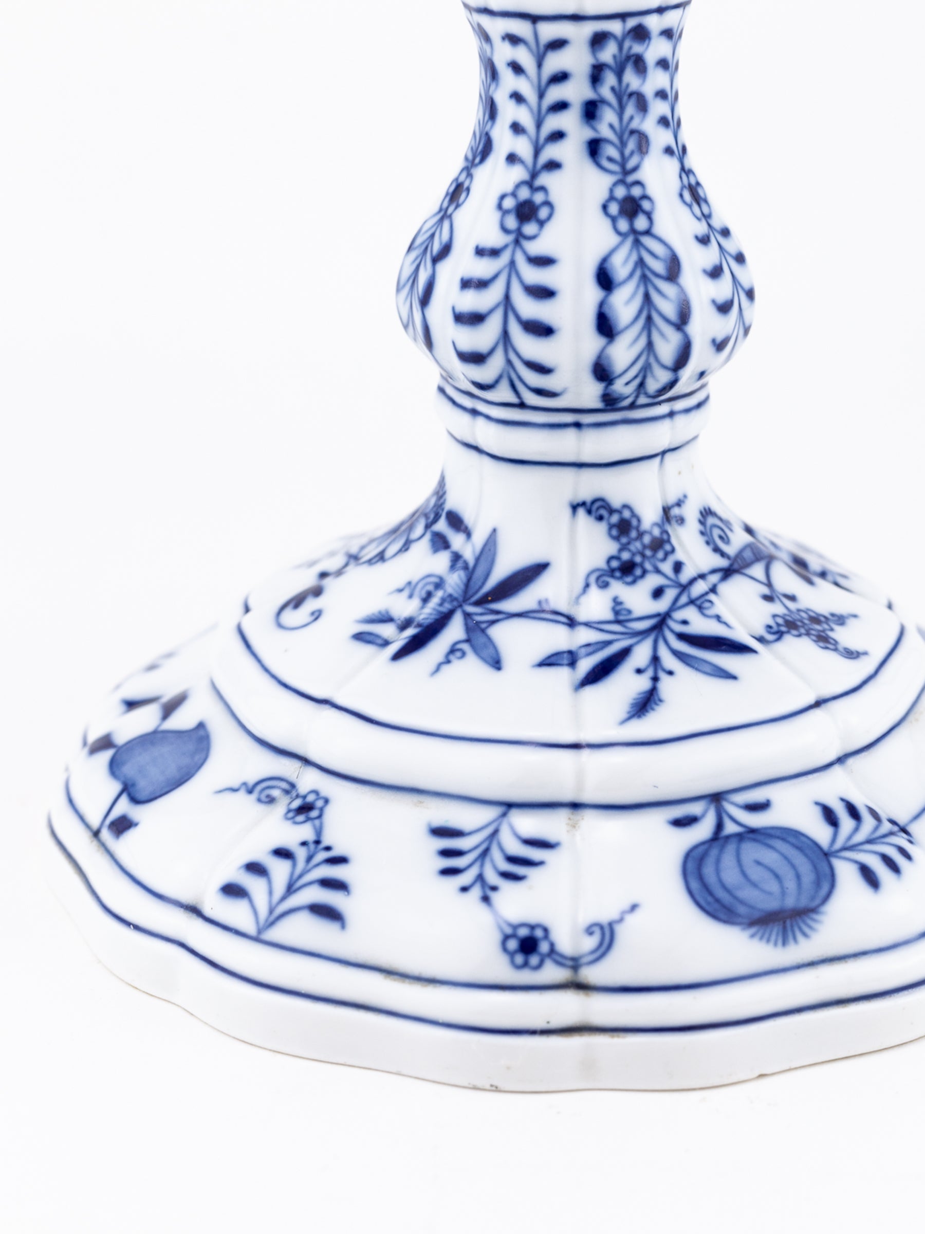 Antique 19th century Meissen Porcelain Blue Onion Pattern Blue and white Candlestick,