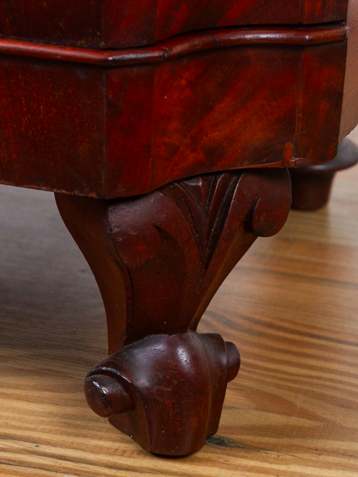 Early 19th Century Georgian Flame Mahogany Chamber Pot Commode