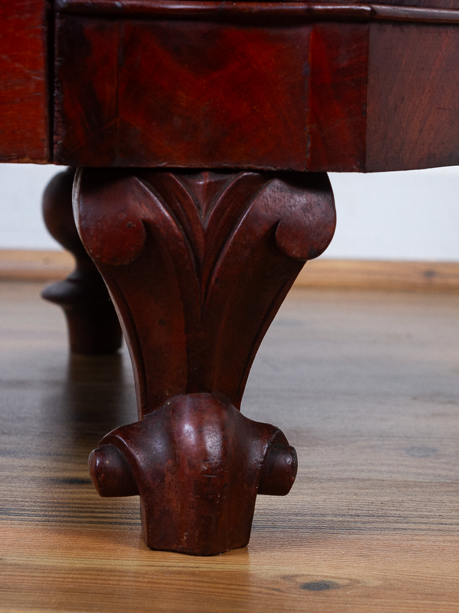 Early 19th Century Georgian Flame Mahogany Chamber Pot Commode