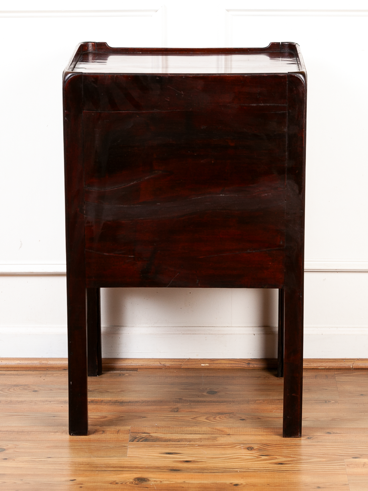 Late 18th Century George III Mahogany Tray Top Commode