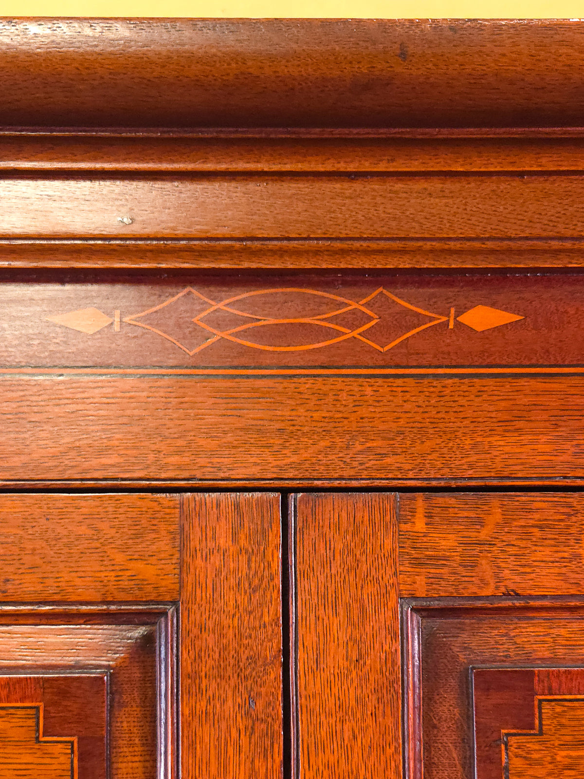Antique English Georgian Oak Corner Cabinet Circa 1800 with Marquetry Inlay & Mahogany Crossbanding