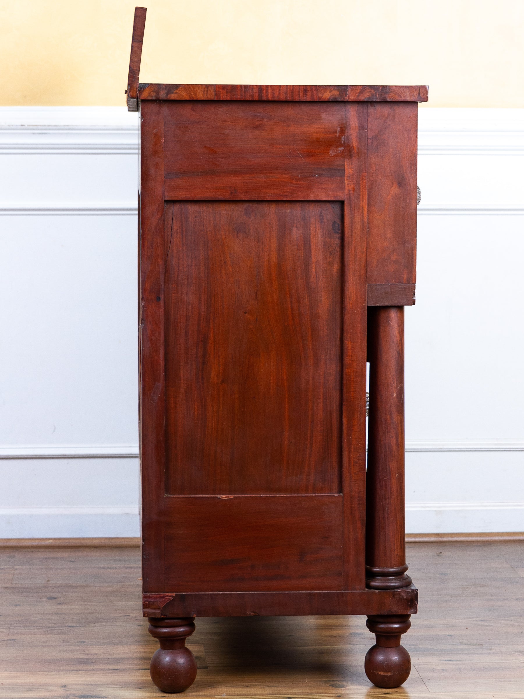 Antique Early 19th Century American Empire Flame Mahogany Chest of Drawers Dresser.