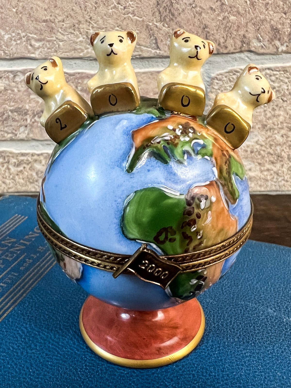 Gérard Ribierre Limoges Millennium Globe Trinket Box with Four Bears, 1999–2000