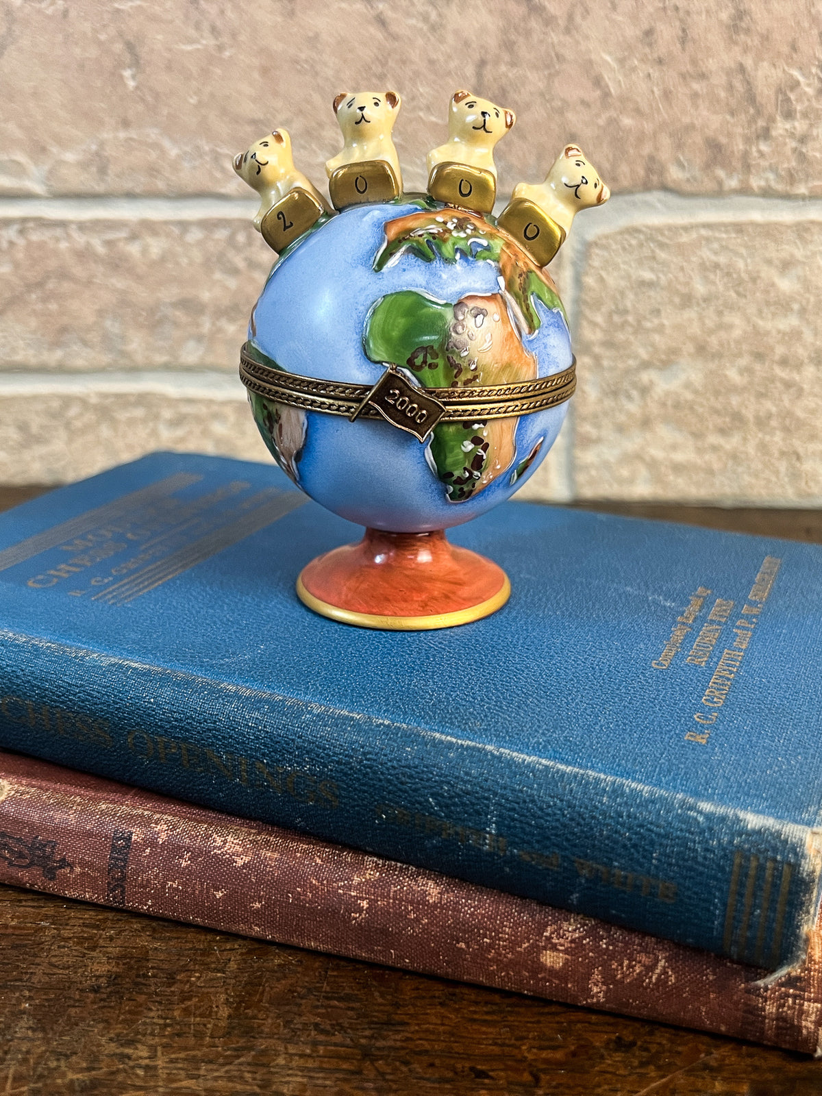 Gérard Ribierre Limoges Millennium Globe Trinket Box with Four Bears, 1999–2000