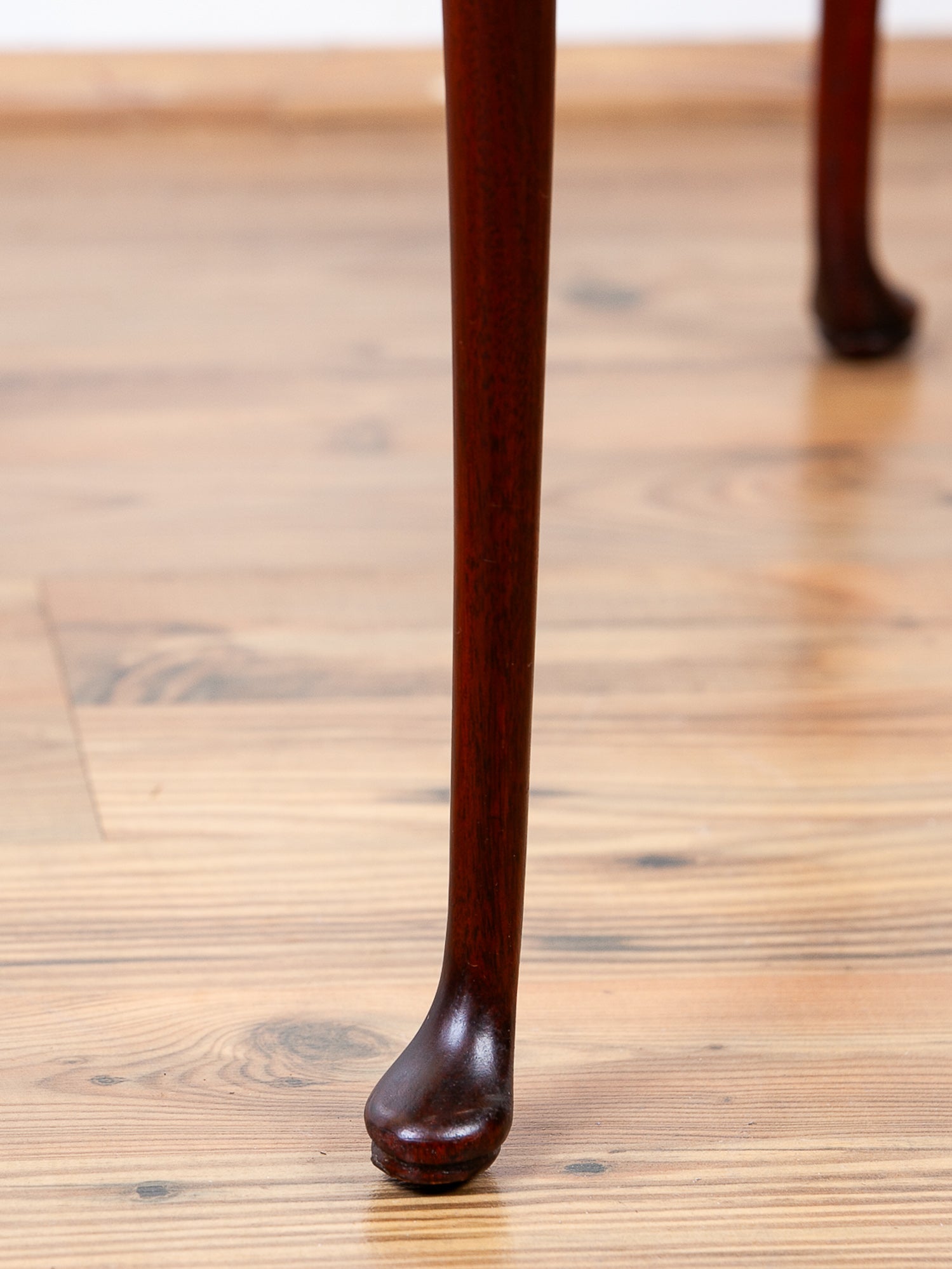 Vintage Queen Anne Style Mahogany Tray-Top Side Table by Abraham & Straus