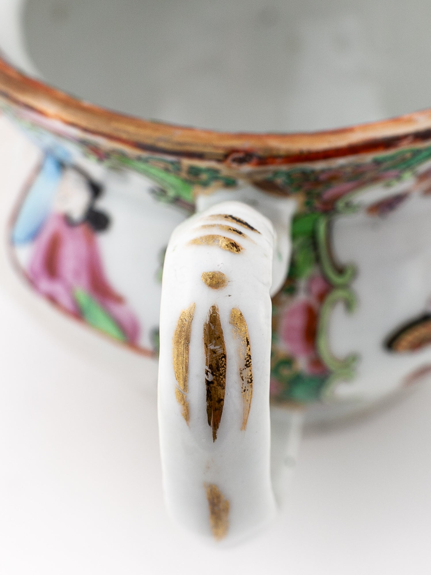 Antique 19th Century Chinese Famille Rose Hog Nose Spout Jug