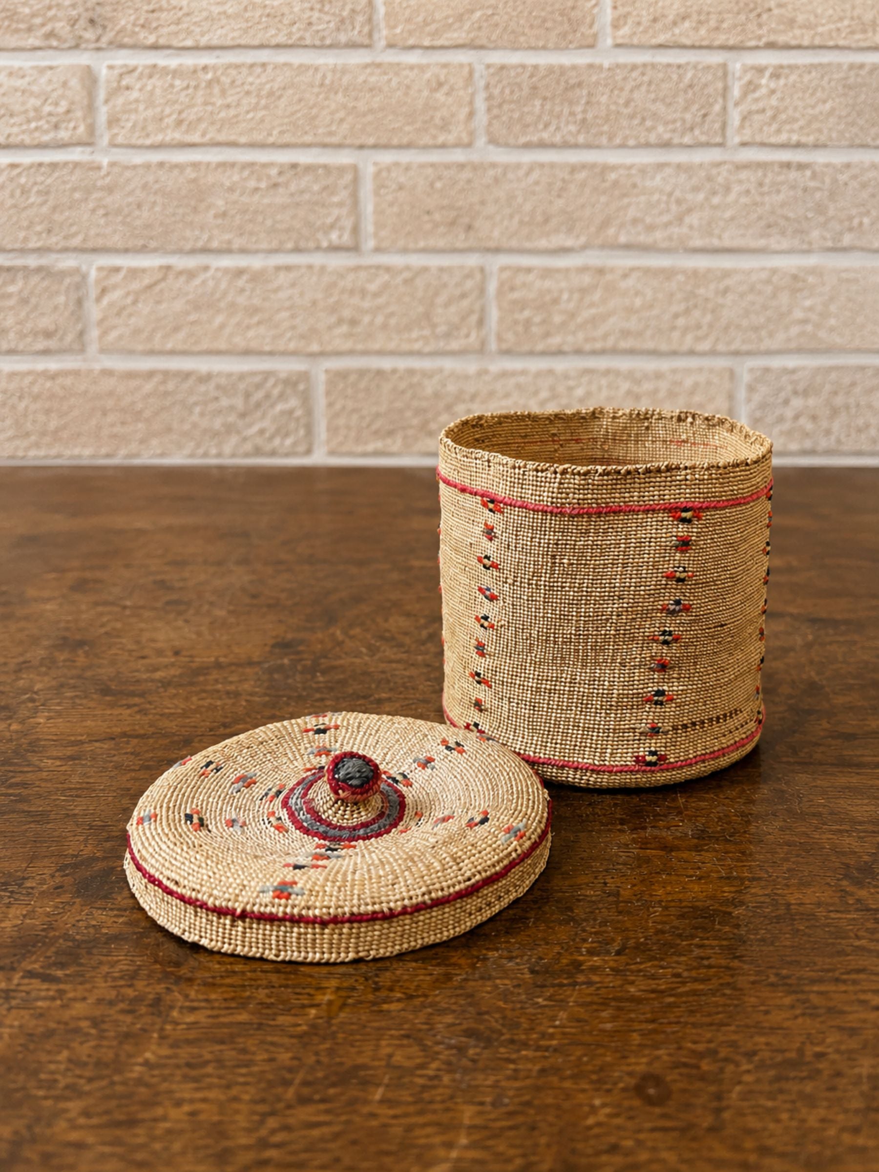 Antique Aleut Split Grass Lidded Basket, Aleutian Islands Alaska