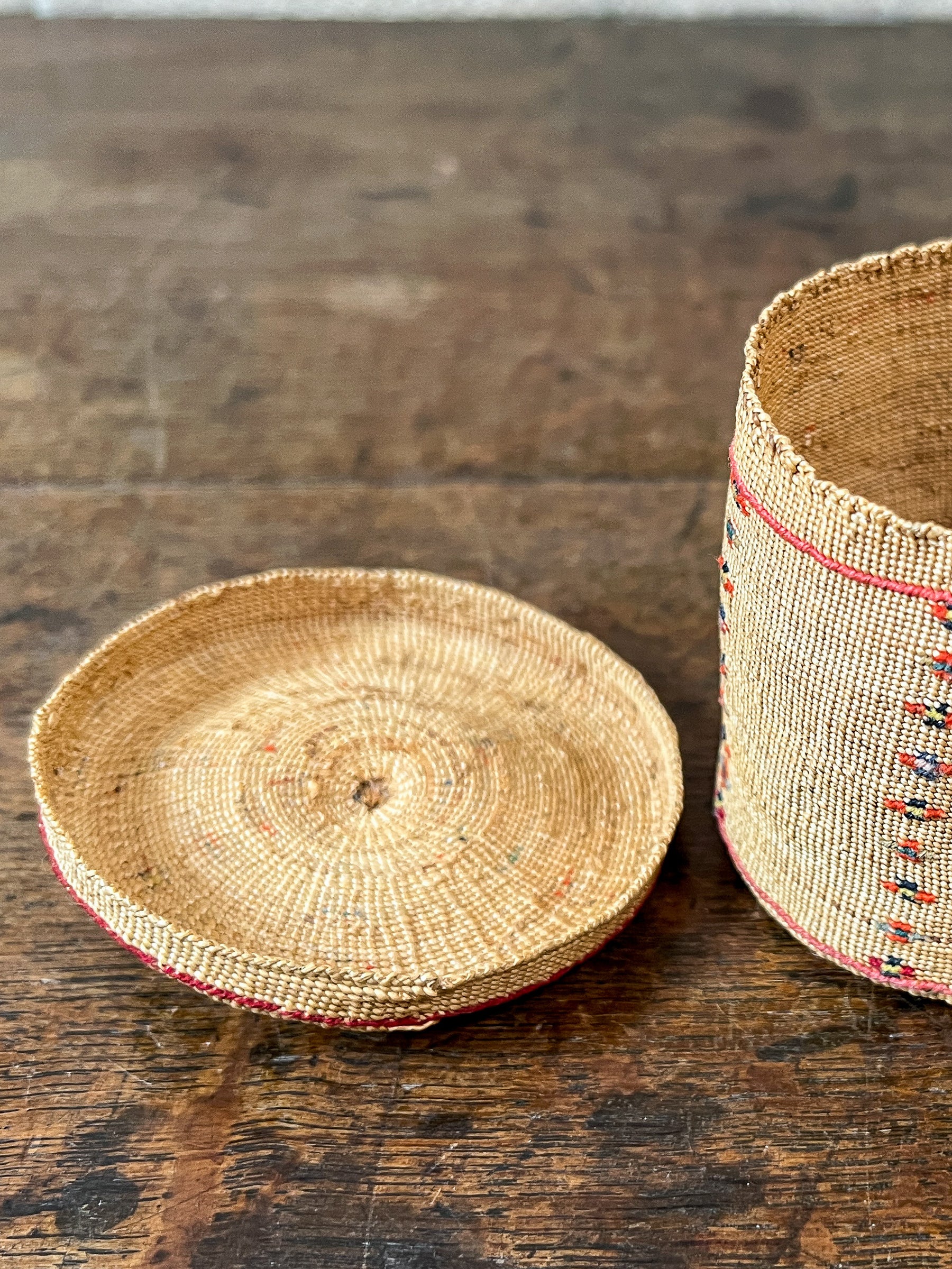 Antique Aleut Split Grass Lidded Basket, Aleutian Islands Alaska