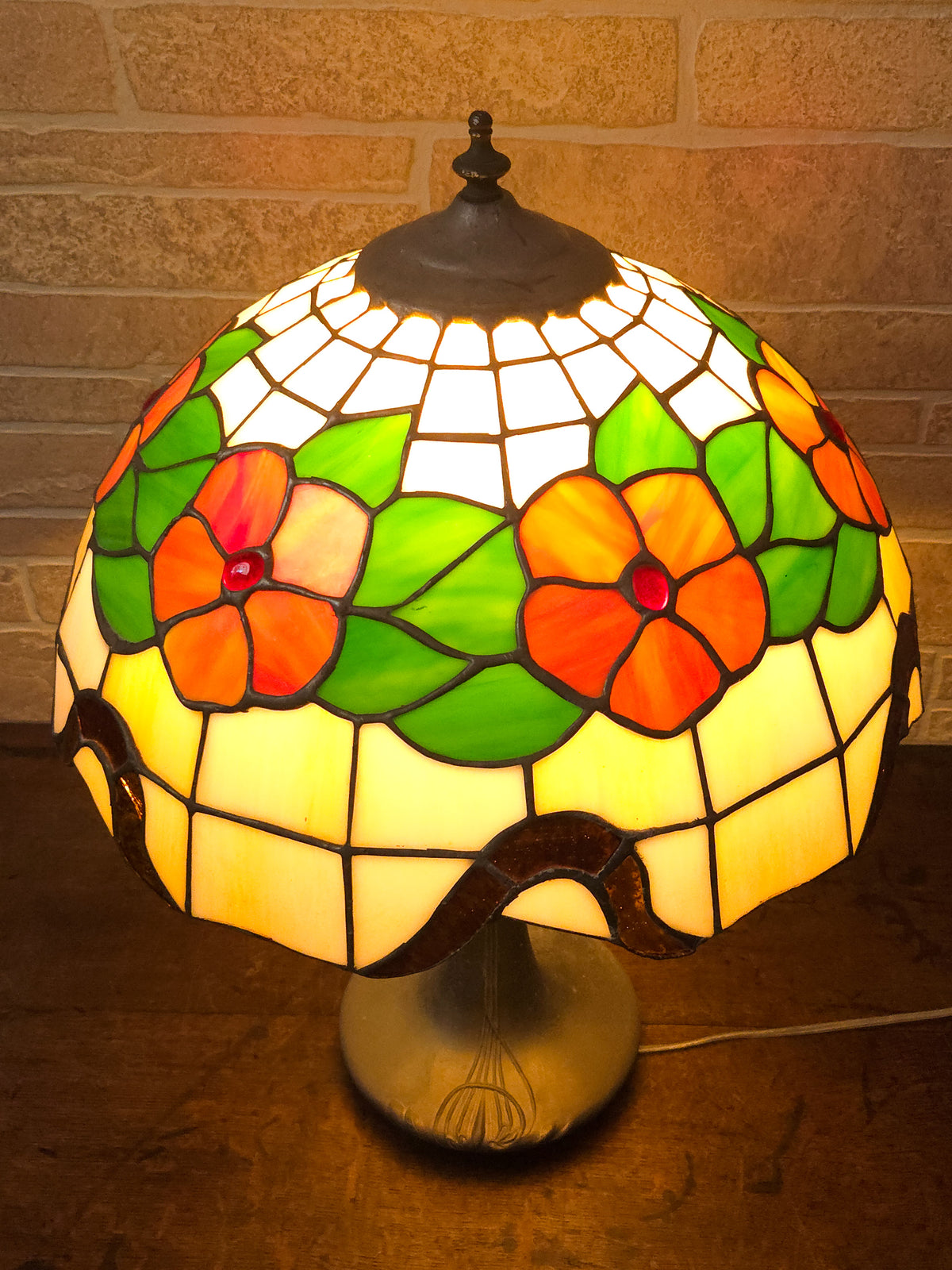 Art Nouveau Leaded Slag Glass Floral Table Lamp