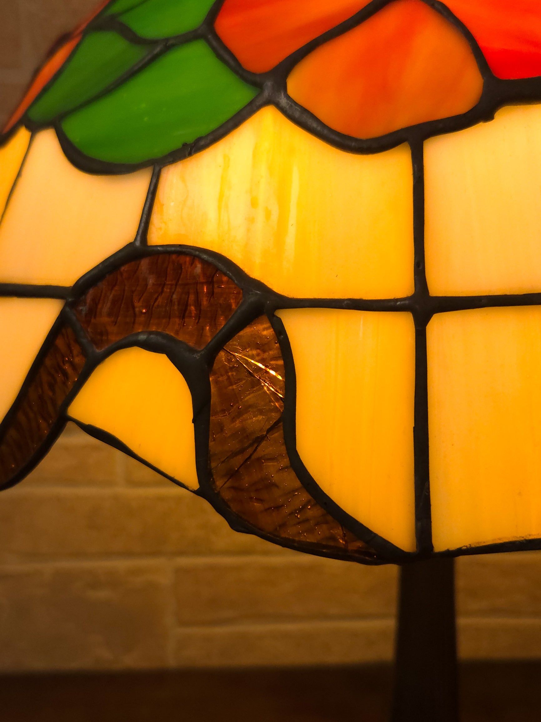 Art Nouveau Leaded Slag Glass Floral Table Lamp