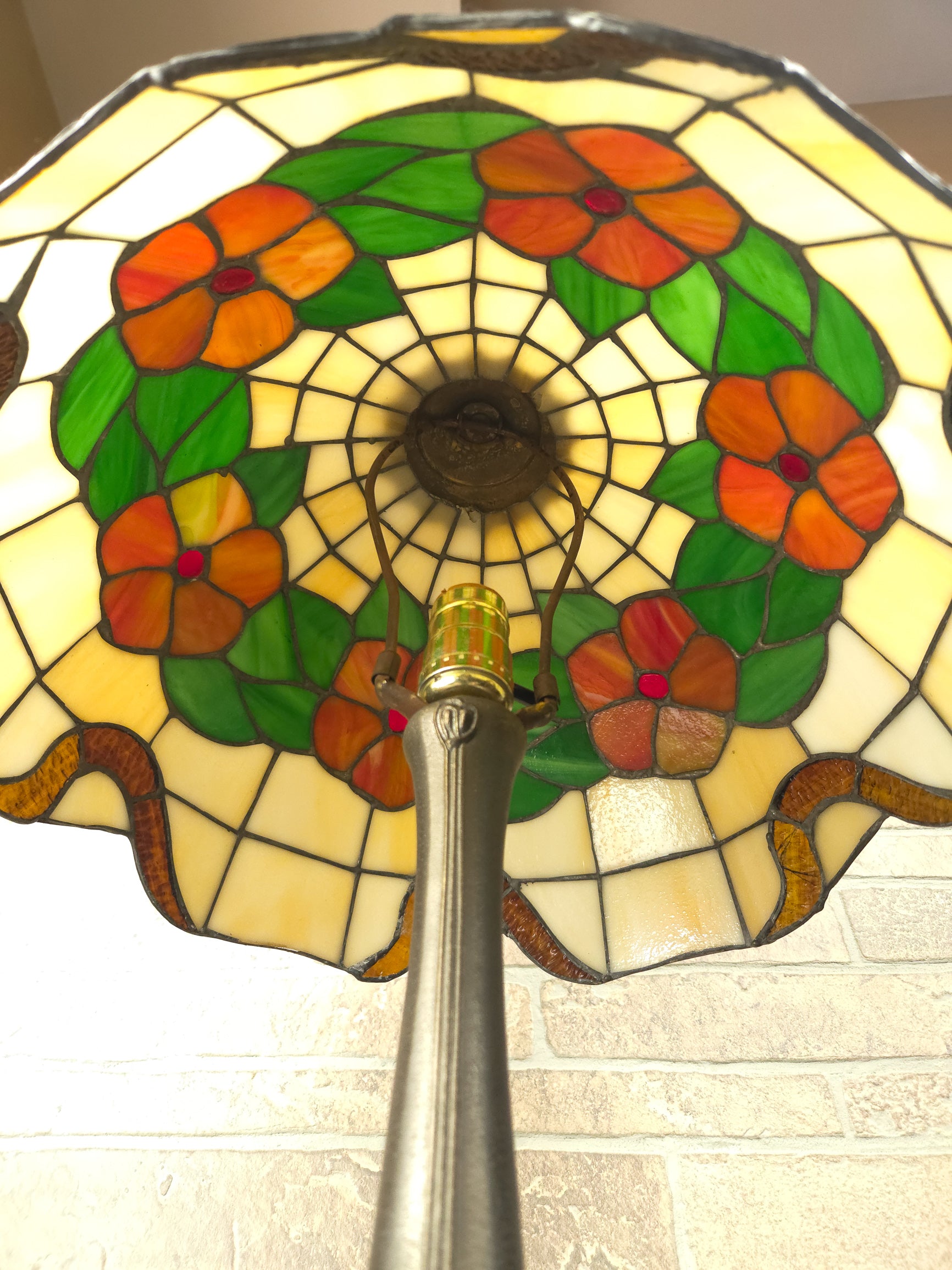 Art Nouveau Leaded Slag Glass Floral Table Lamp