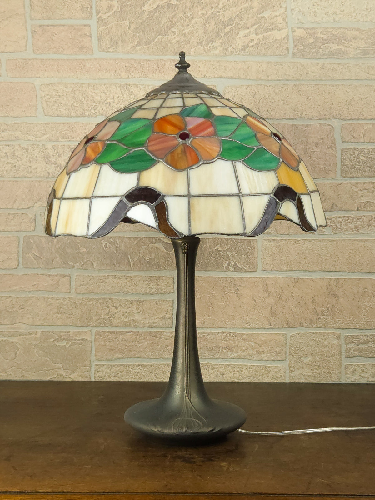 Art Nouveau Leaded Slag Glass Floral Table Lamp