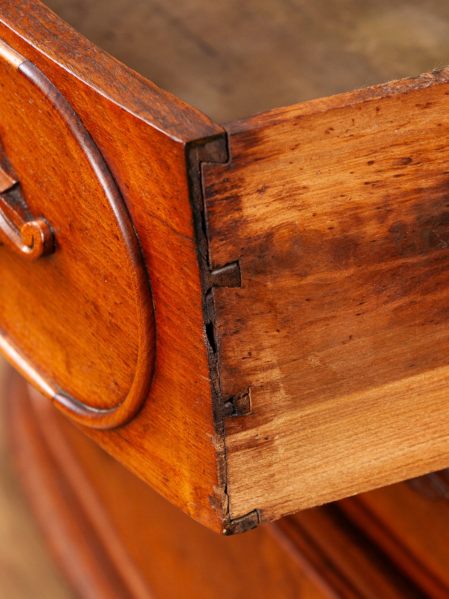 Antique Late 19th Century Victorian Carved Walnut Marble Top Chest of Drawers Dresser.